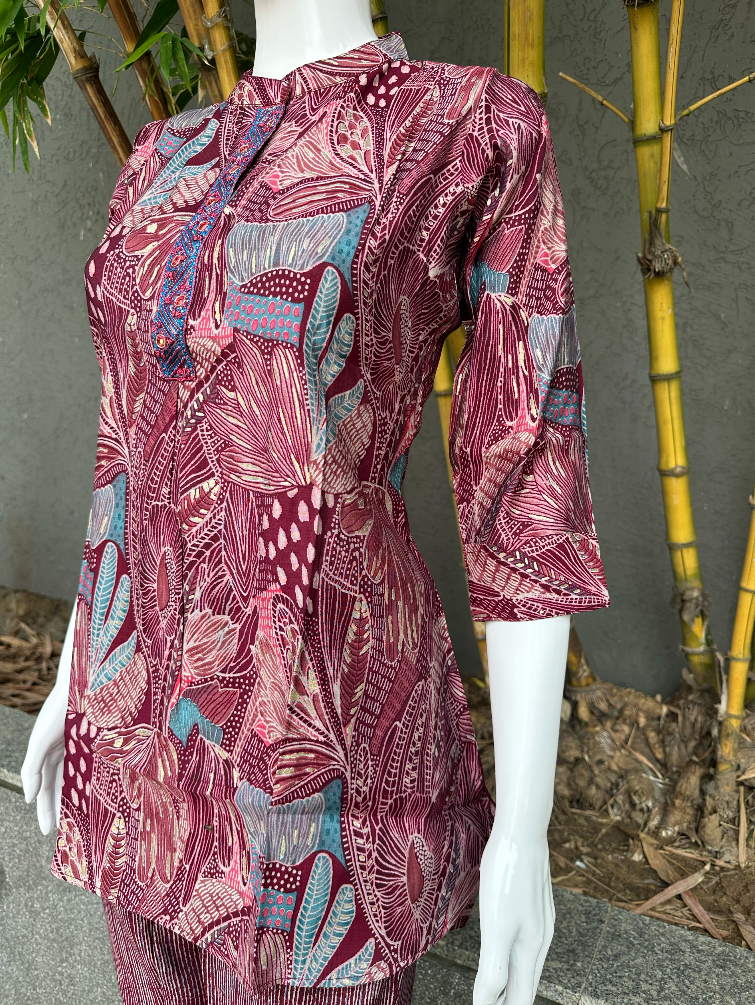 Image of Muslin Foil Print Coords with work