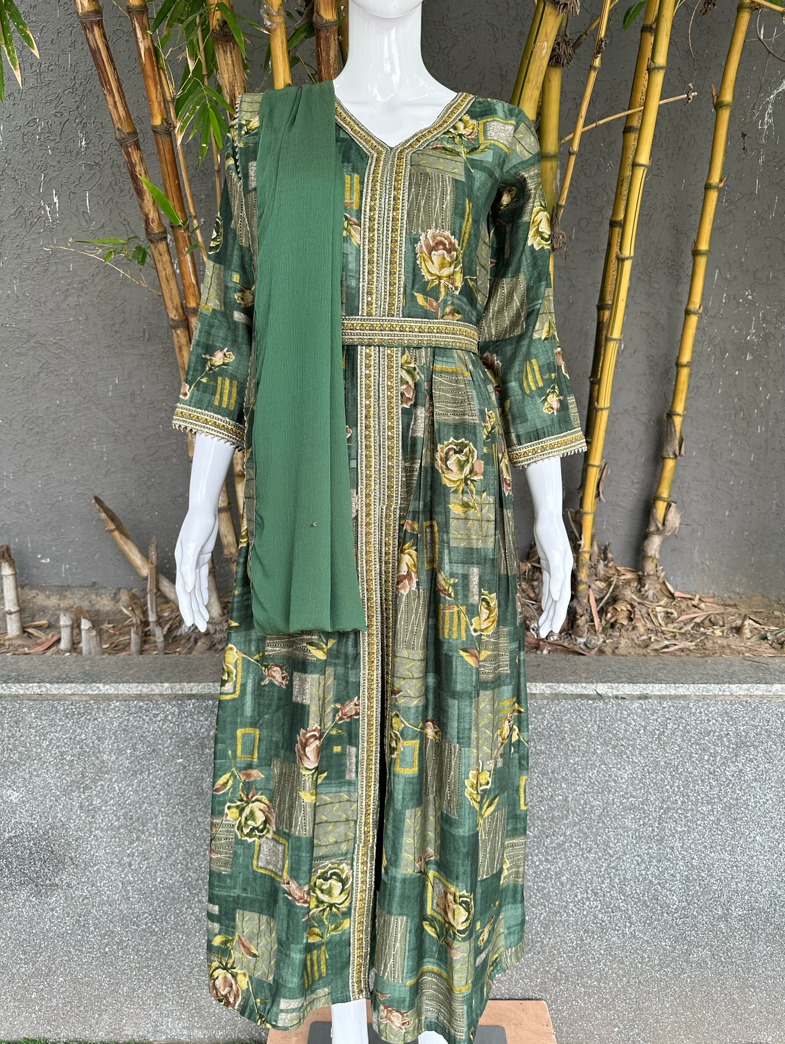 Image of Muslin with Embroidery Sequence Kurti Set- 3 Piece