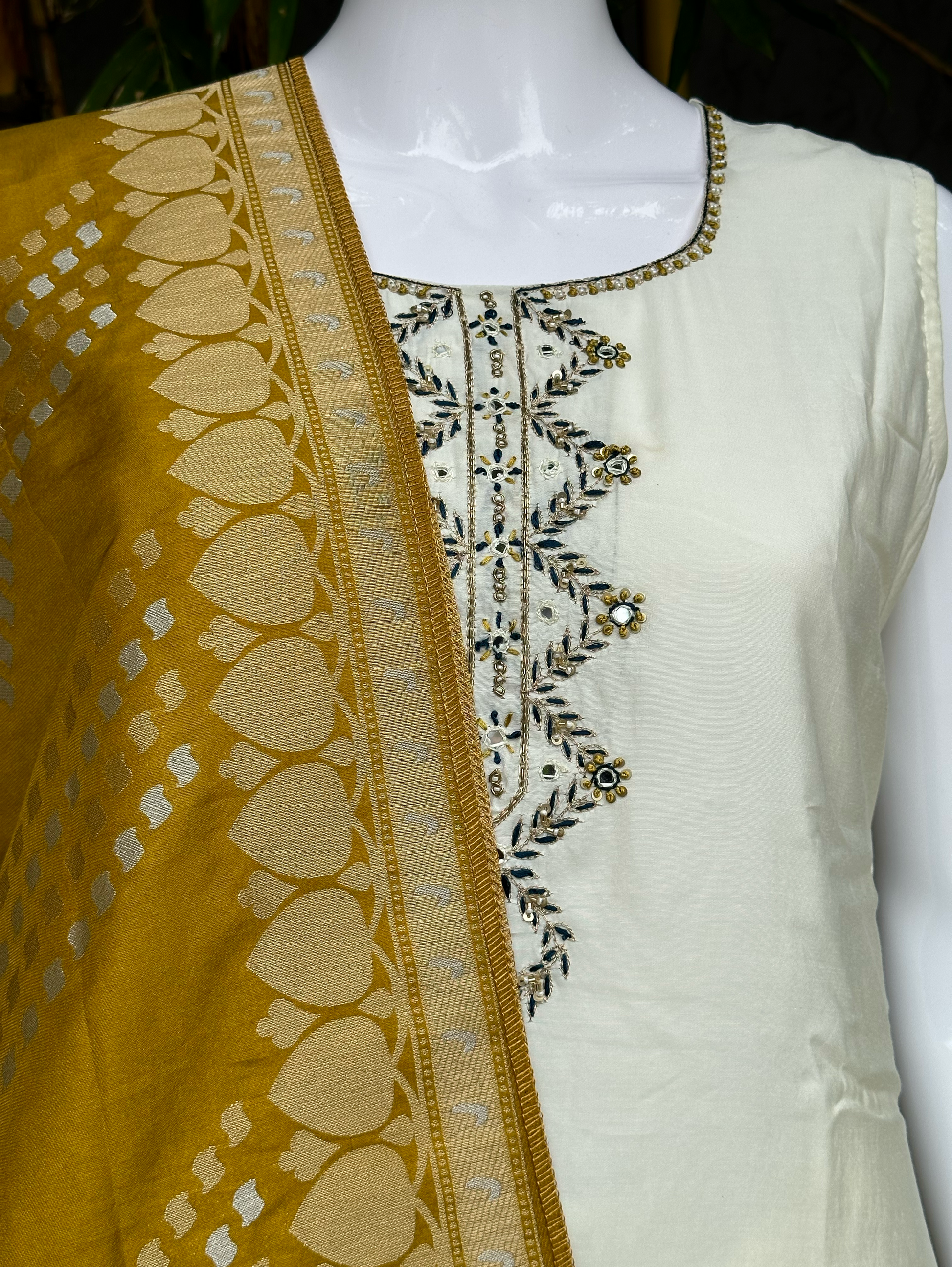 Cotton Mirror Embroidery Set - 3 Piece