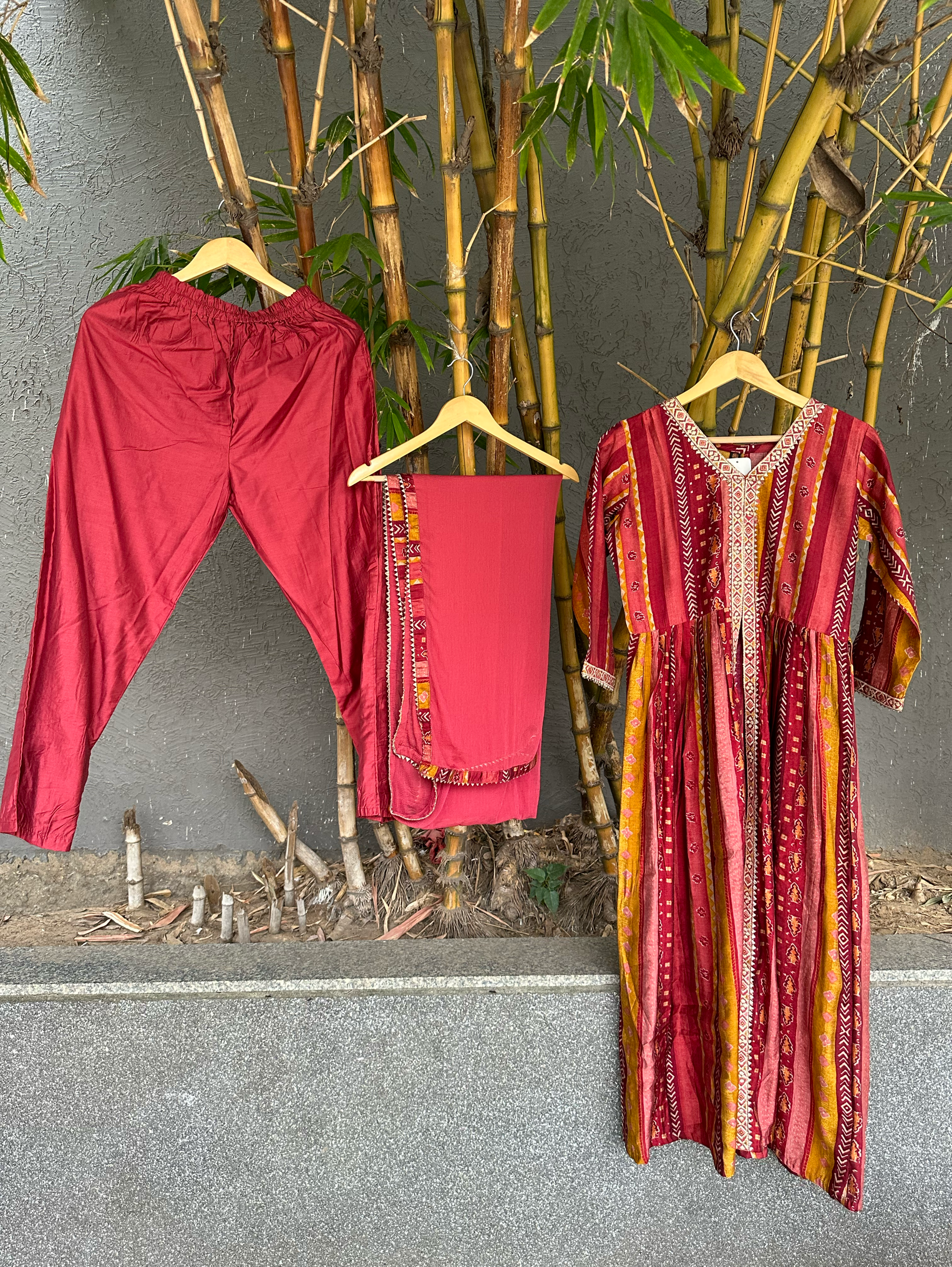 Muslin with Center Cut Kurti Set- 3 Piece