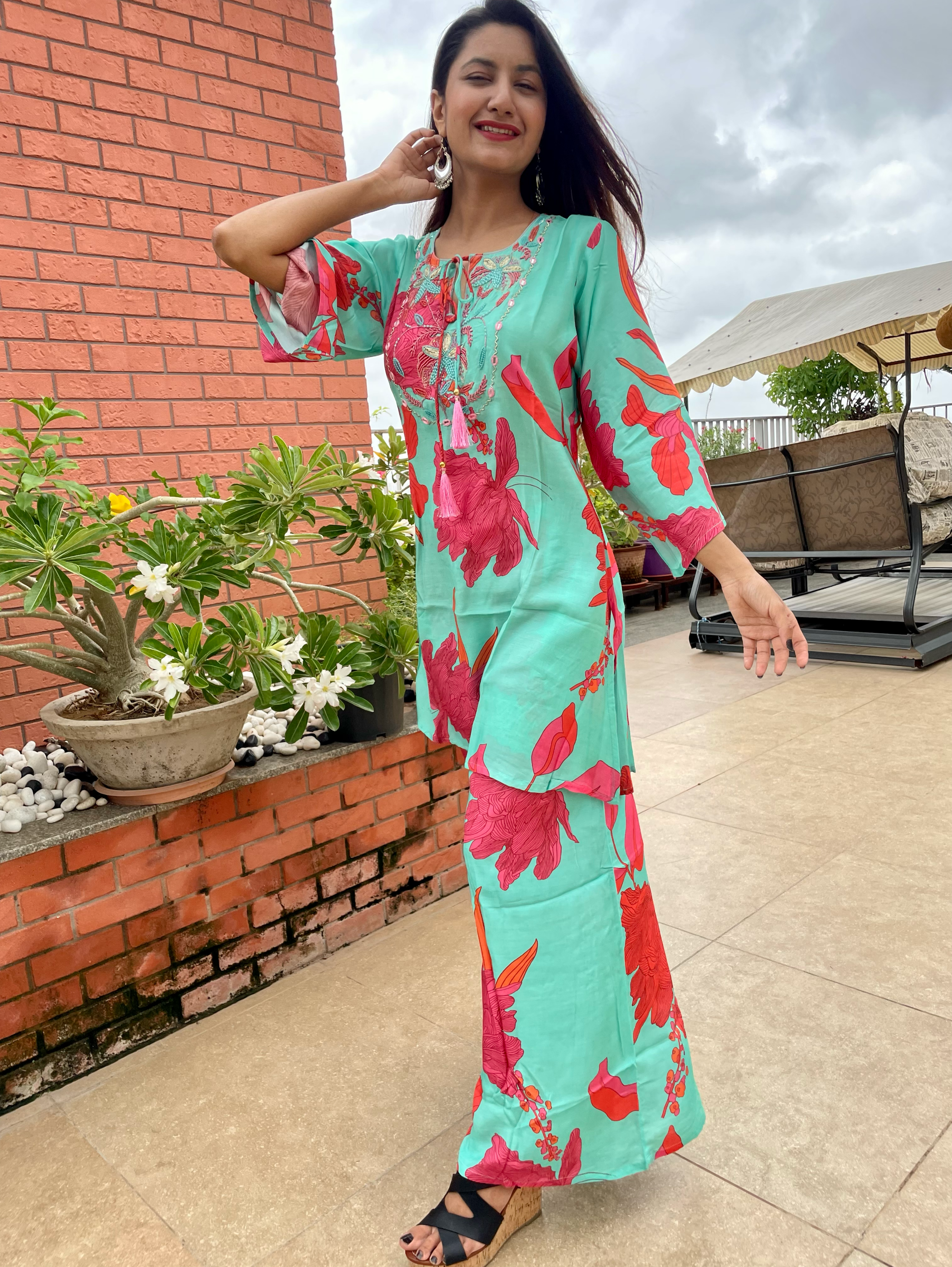 Image of Muslin Hand Work Coords - 2 Piece