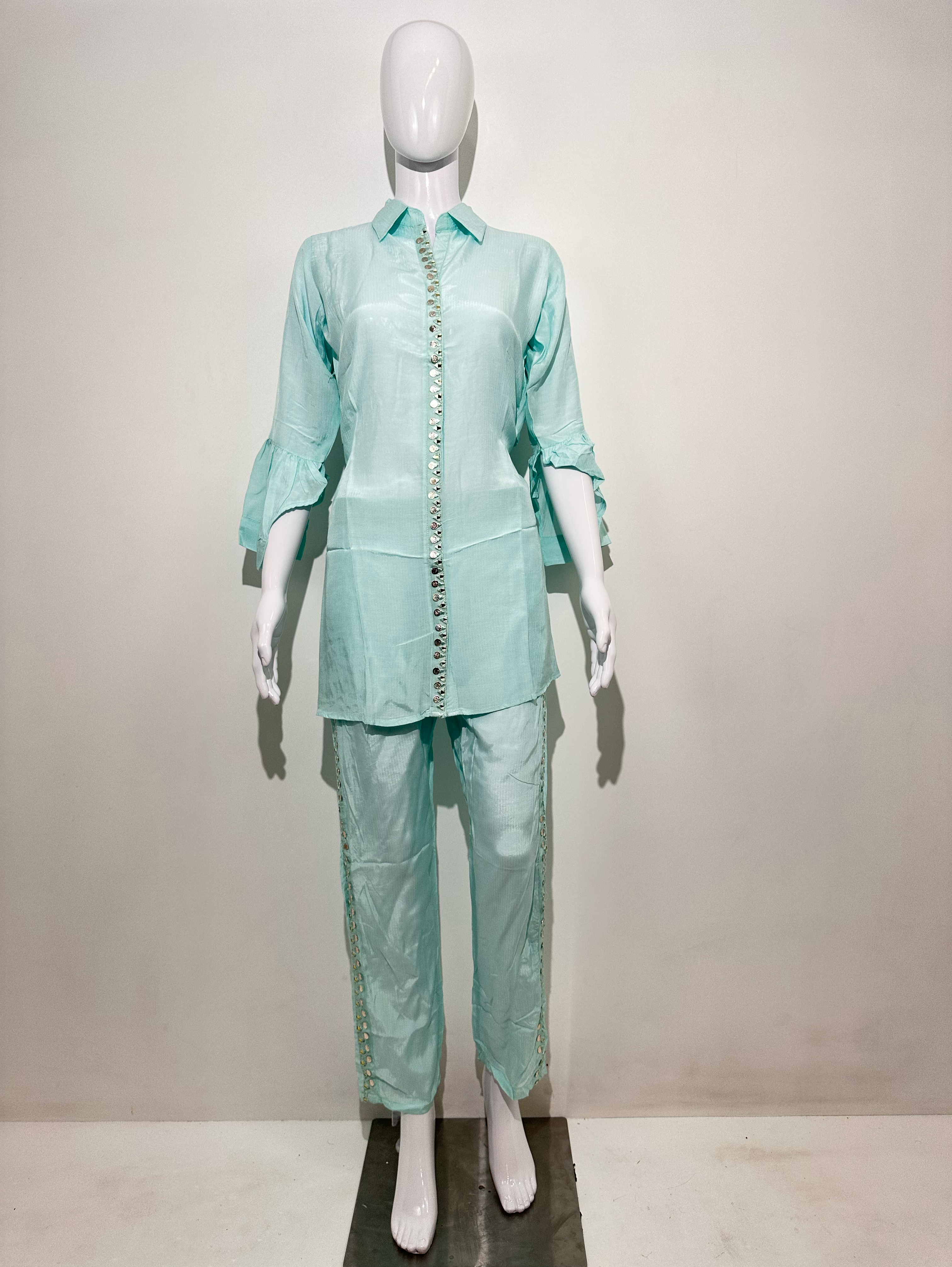 Image of Muslin Stand Patti with Accessories work Coords