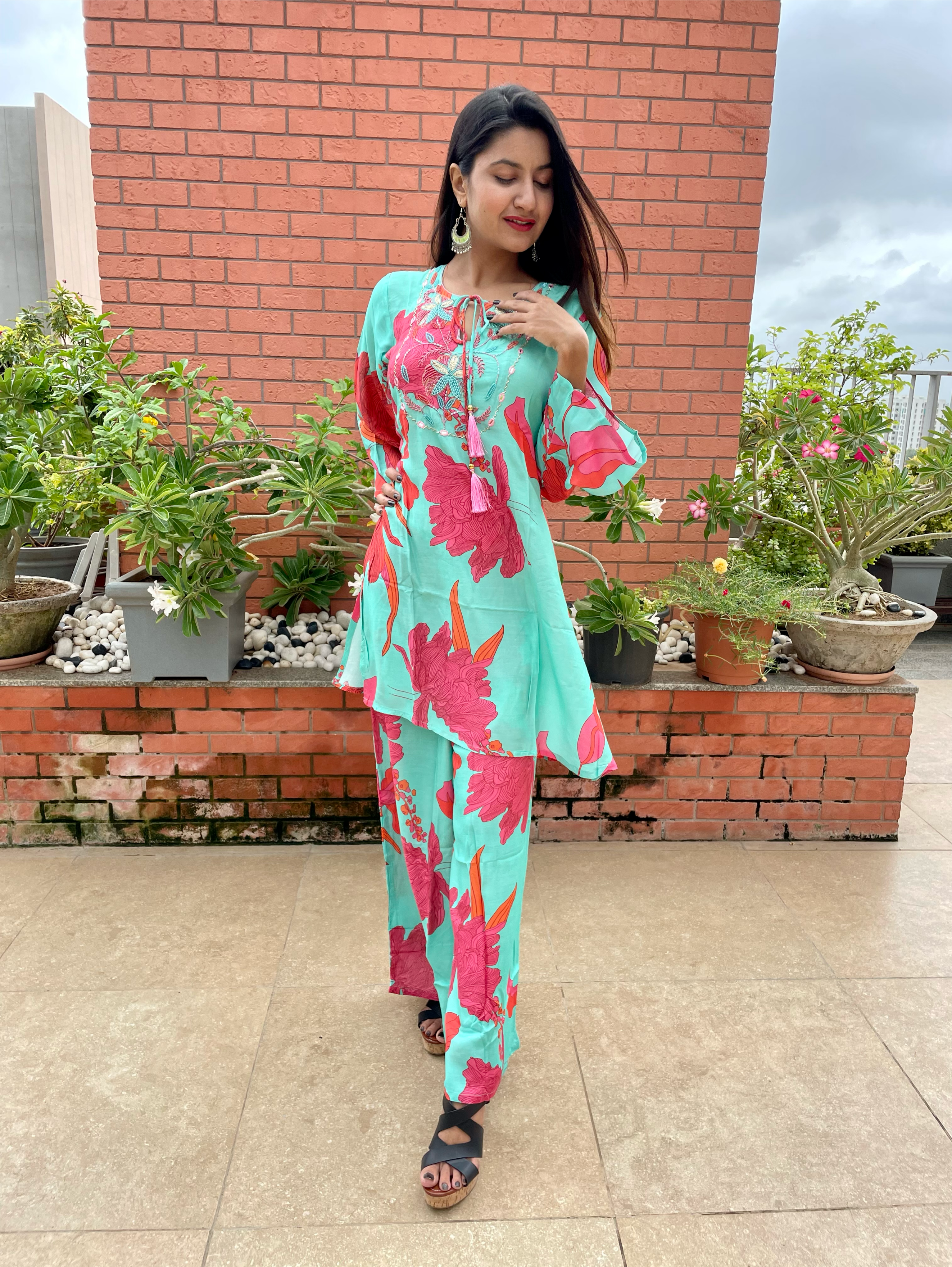 Image of Muslin Hand Work Coords - 2 Piece