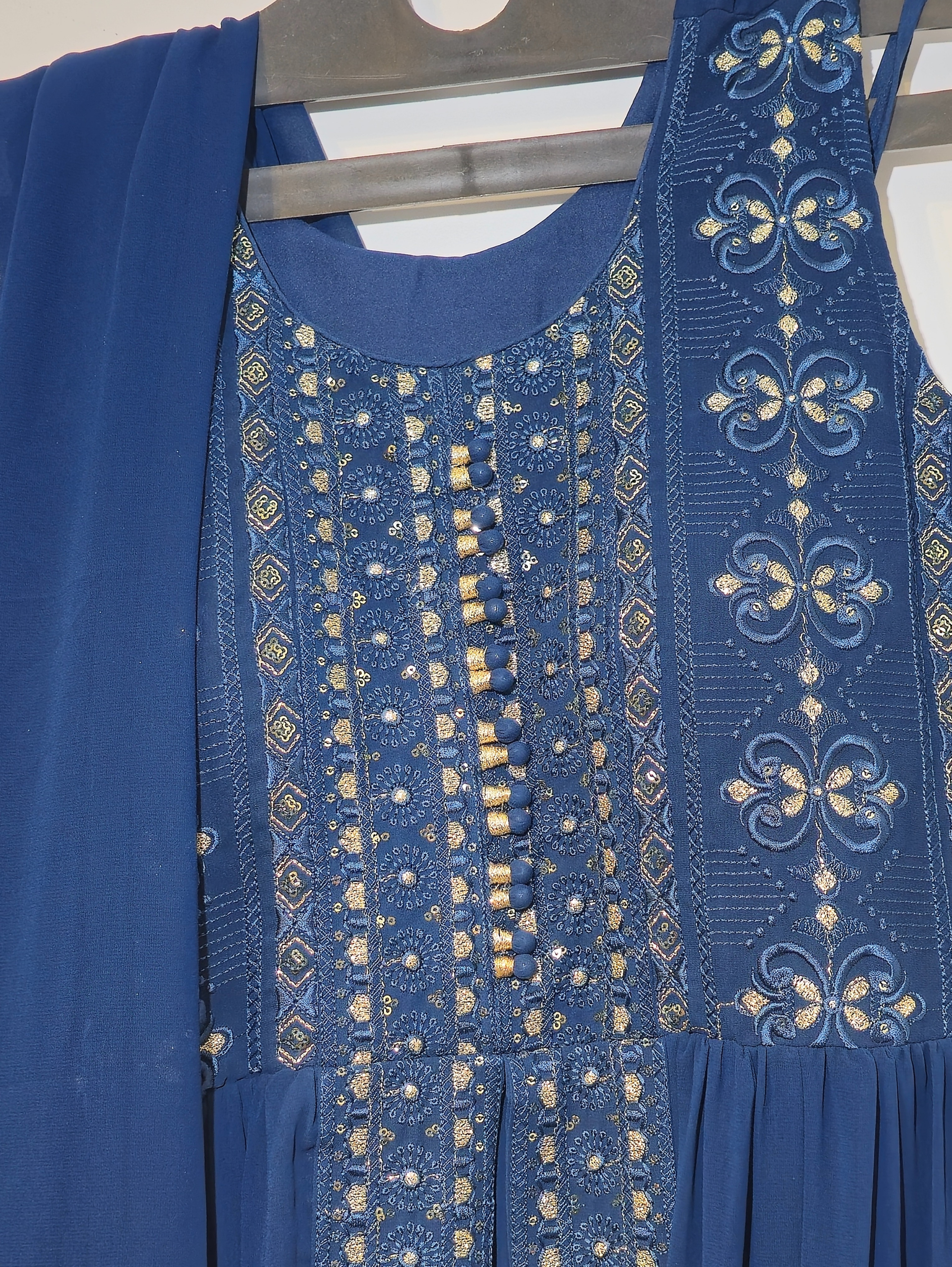 Image of Georgette Center Cut Traditional 3 Piece