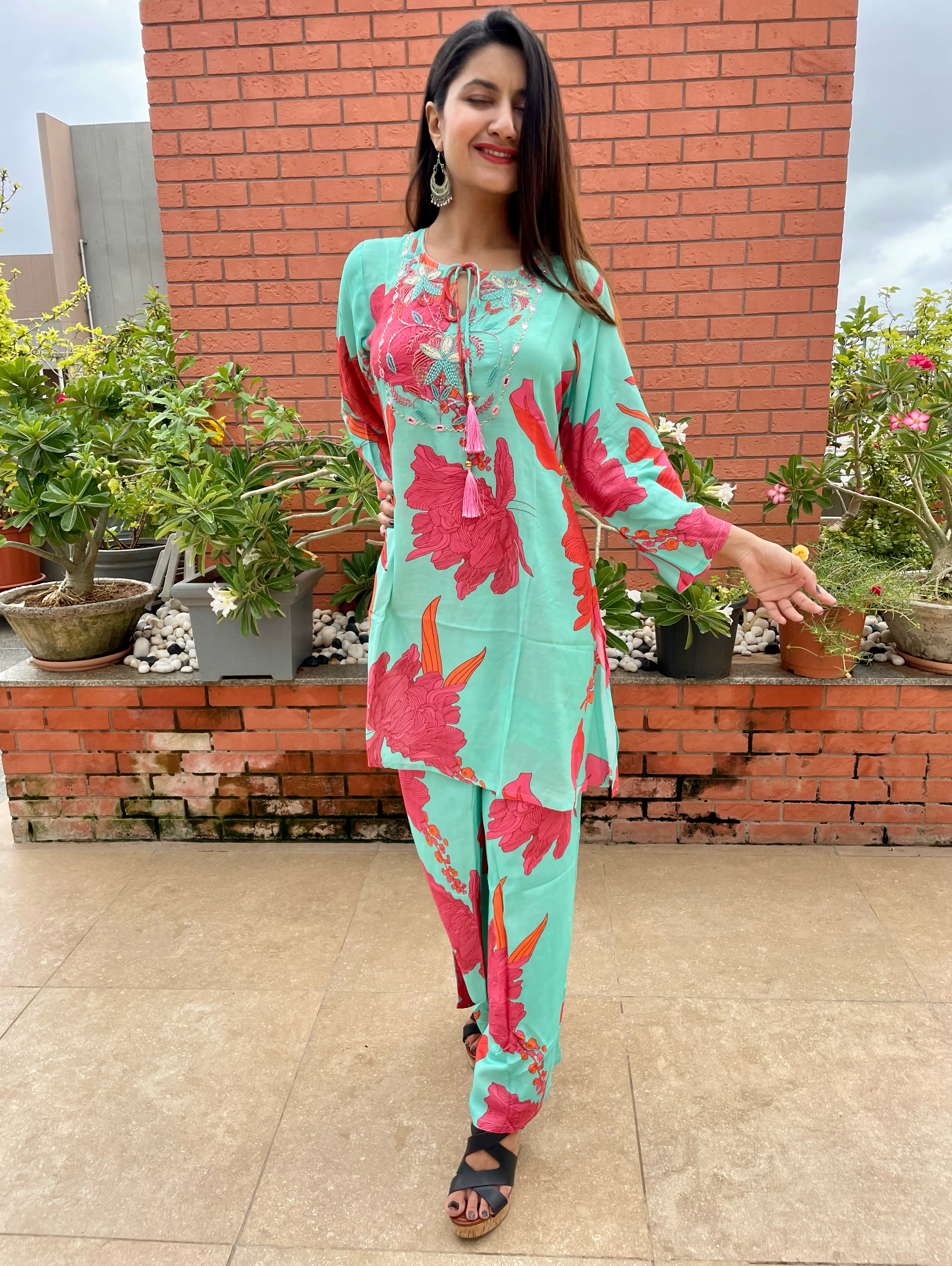 Image of Muslin Hand Work Coords - 2 Piece