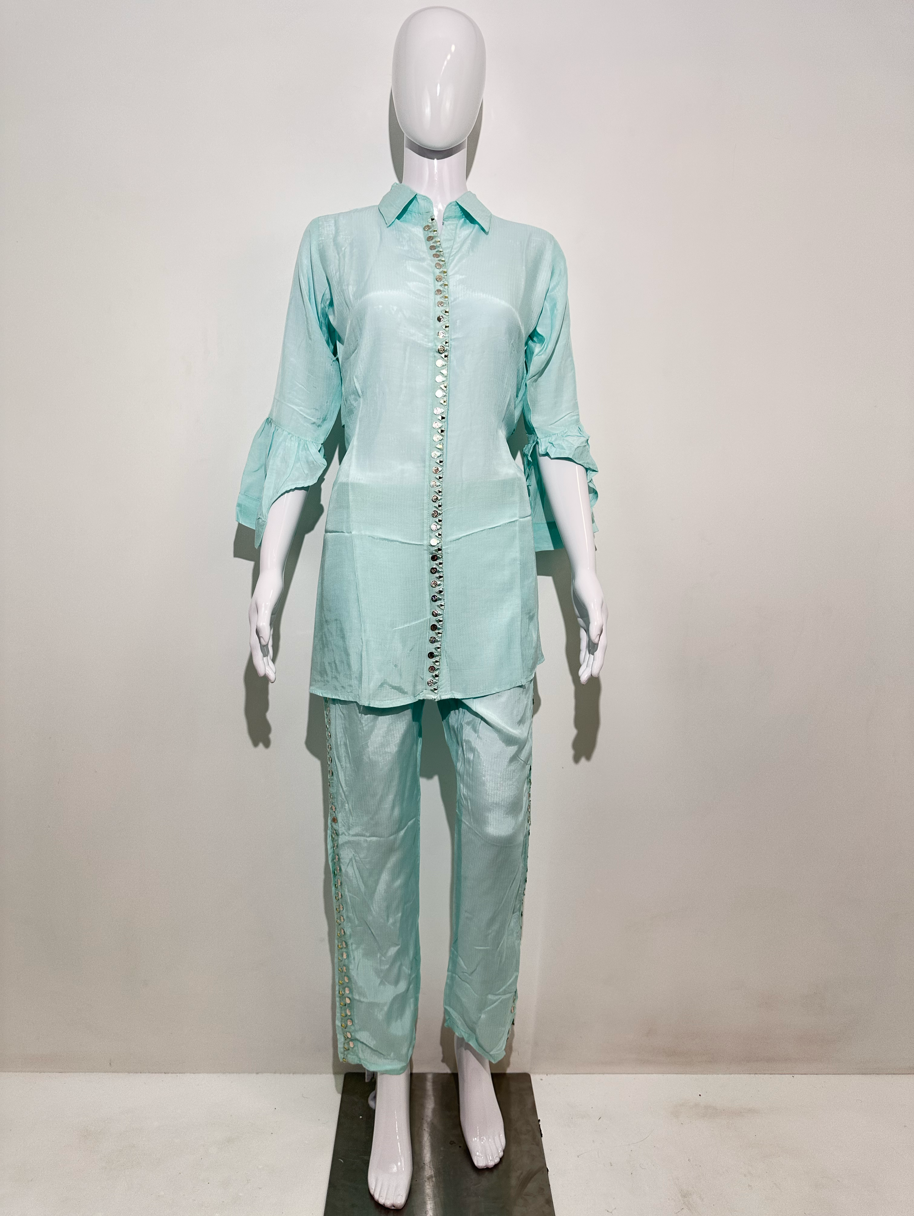 Image of Muslin Stand Patti with Accessories work Coords