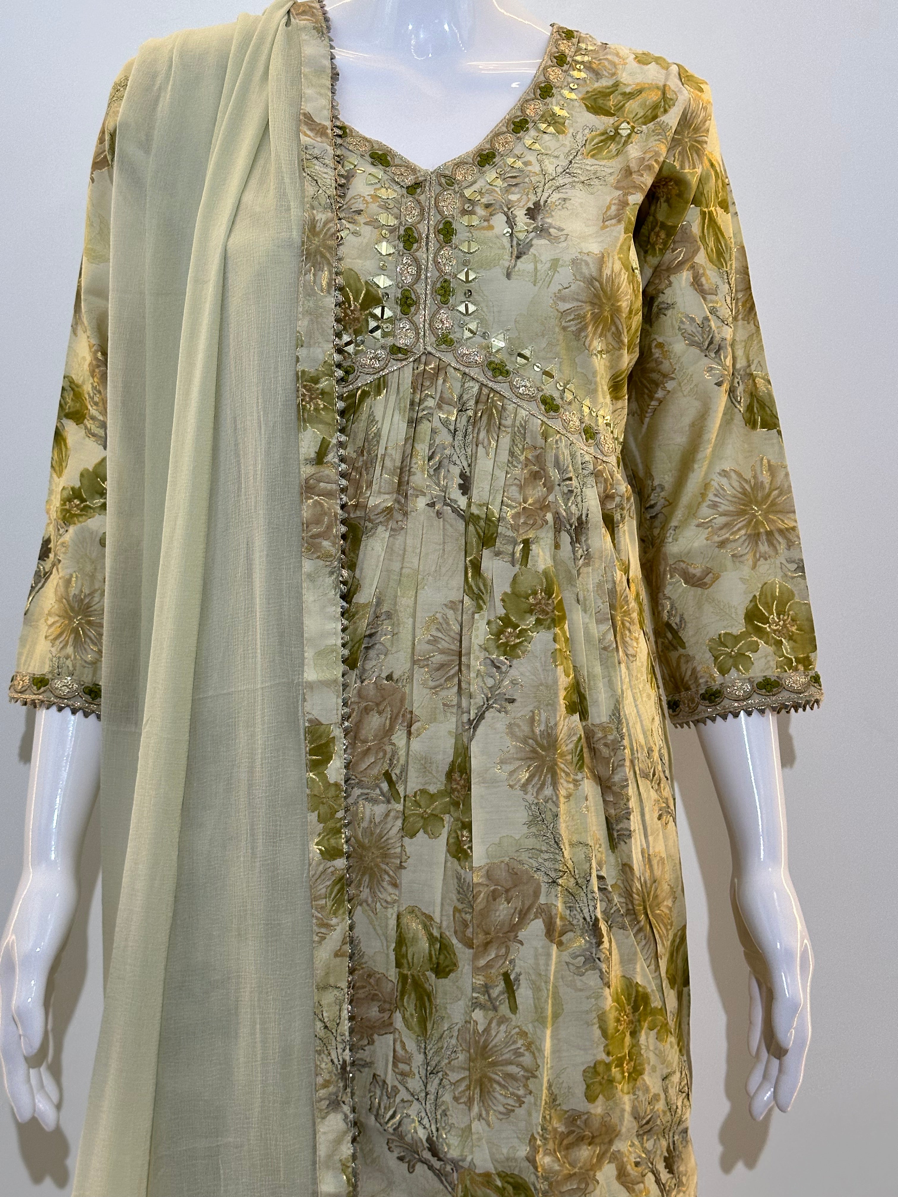 Image of Alia Cut with Sharara Pant - 3 Piece