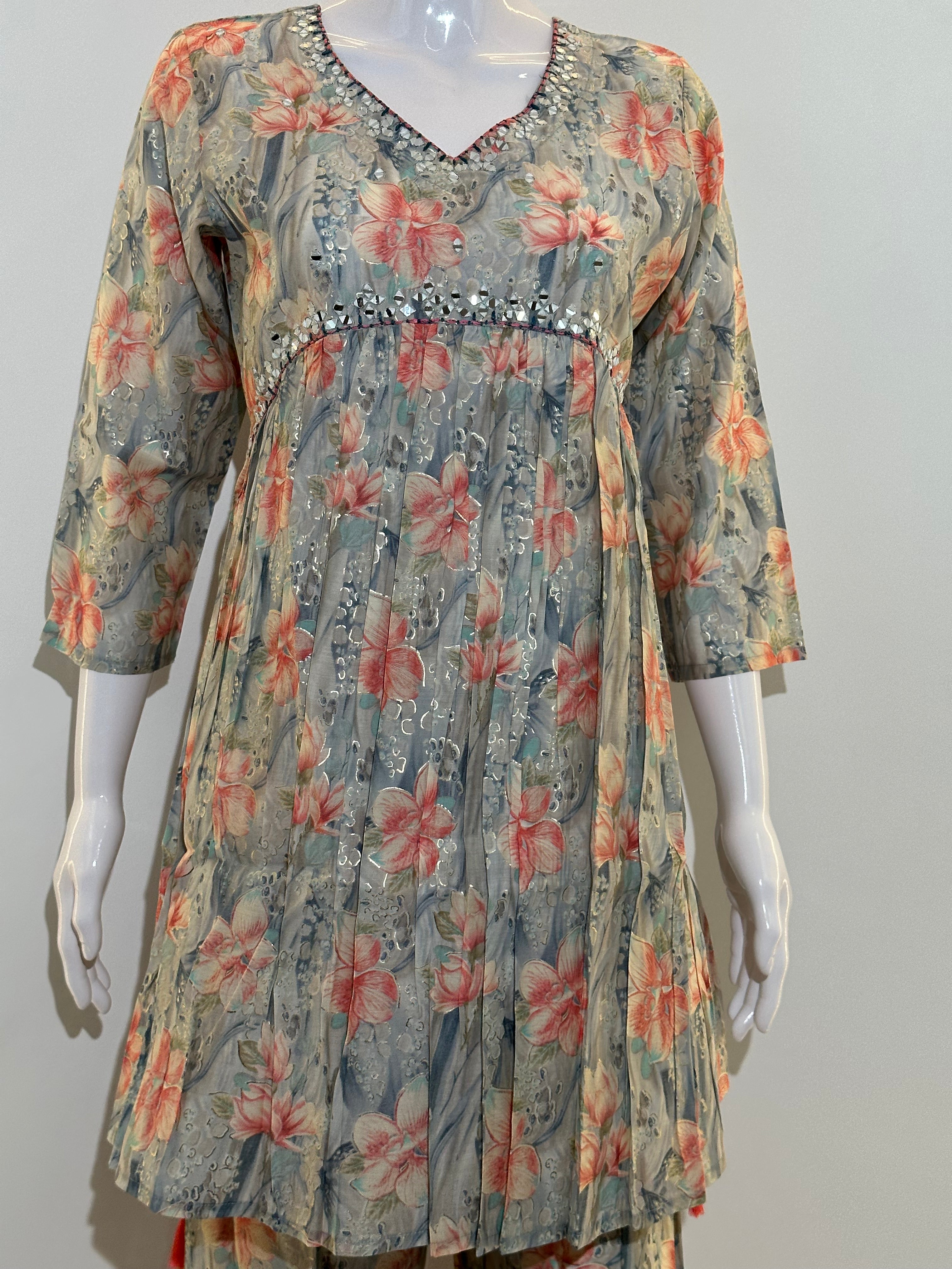Image of Muslin Bell Bottom Kurti Set- 2 Piece
