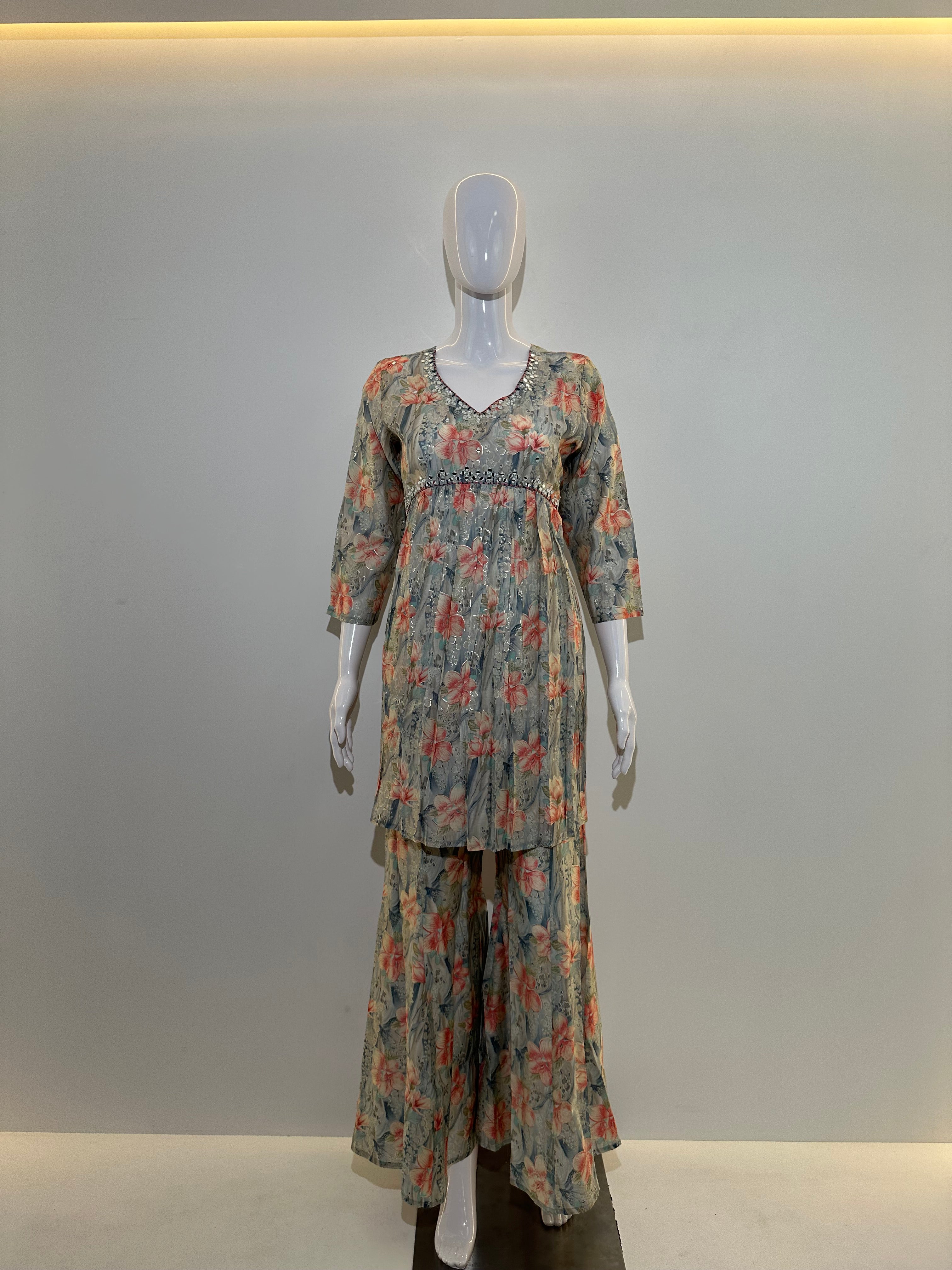 Image of Muslin Bell Bottom Kurti Set- 2 Piece
