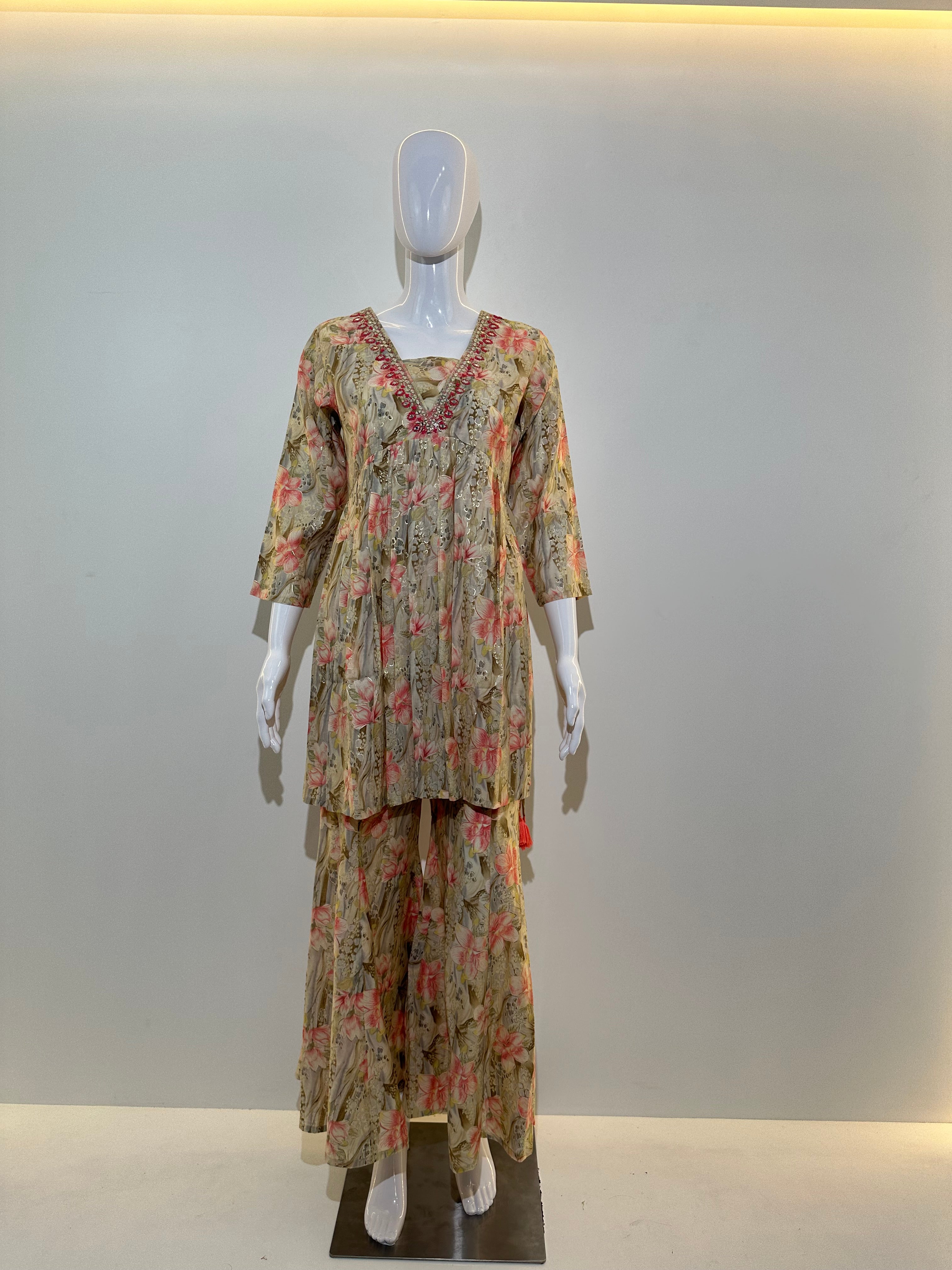 Image of Muslin Bell Bottom Kurti Set- 2 Piece