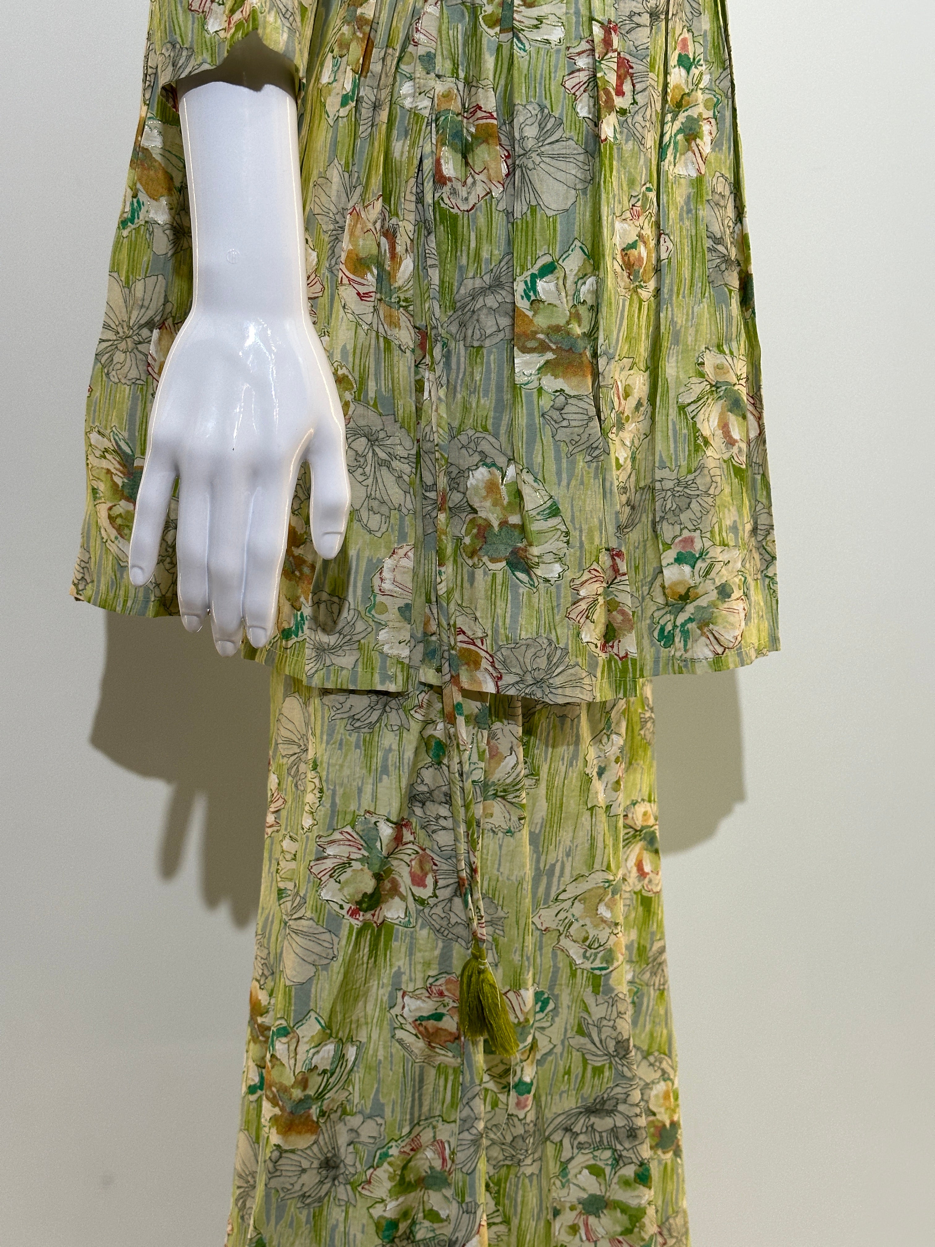 Image of Muslin Bell Bottom Kurti Set- 2 Piece