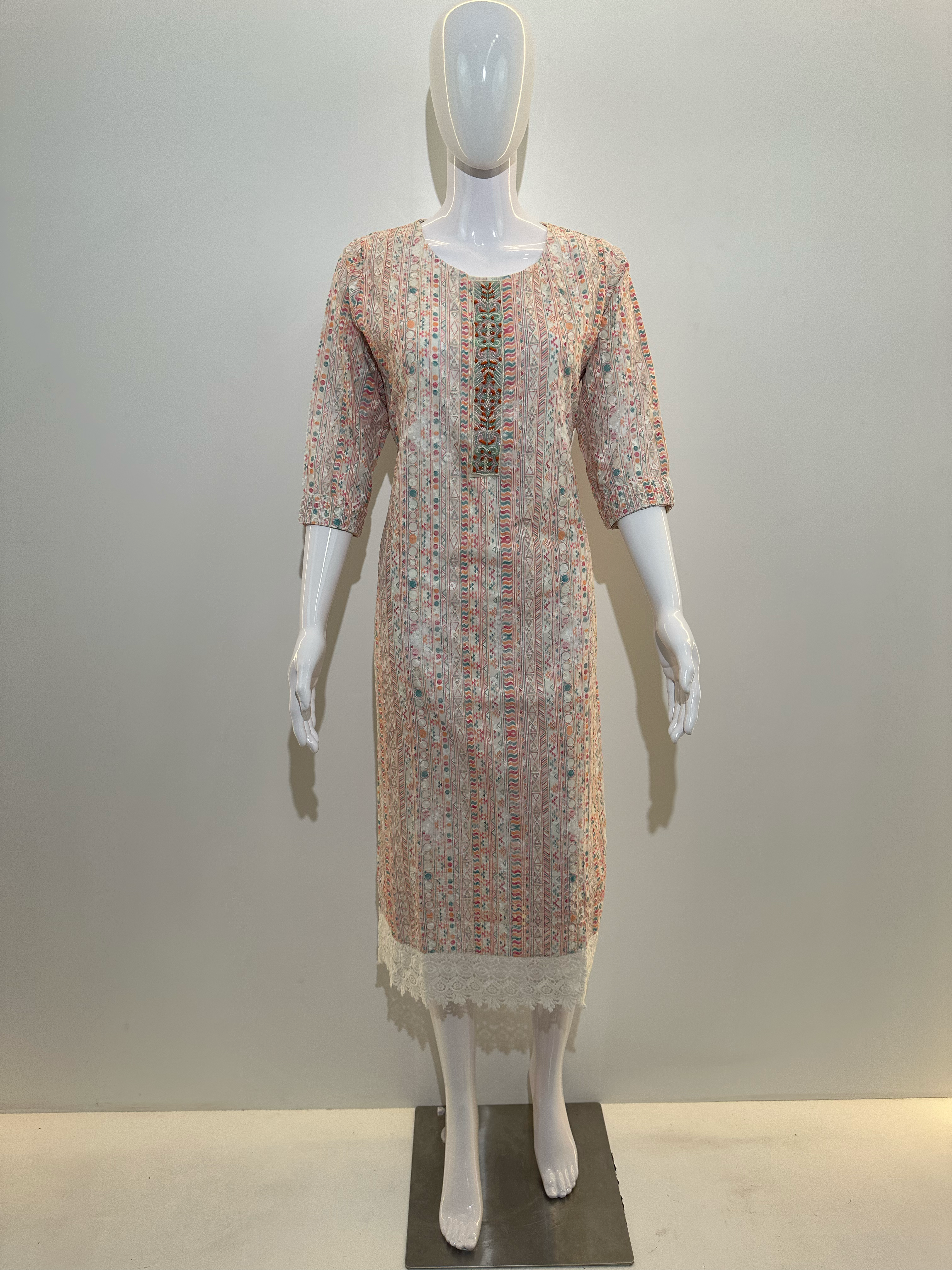 Lucknowi Embroidary with Daman Border Kurti