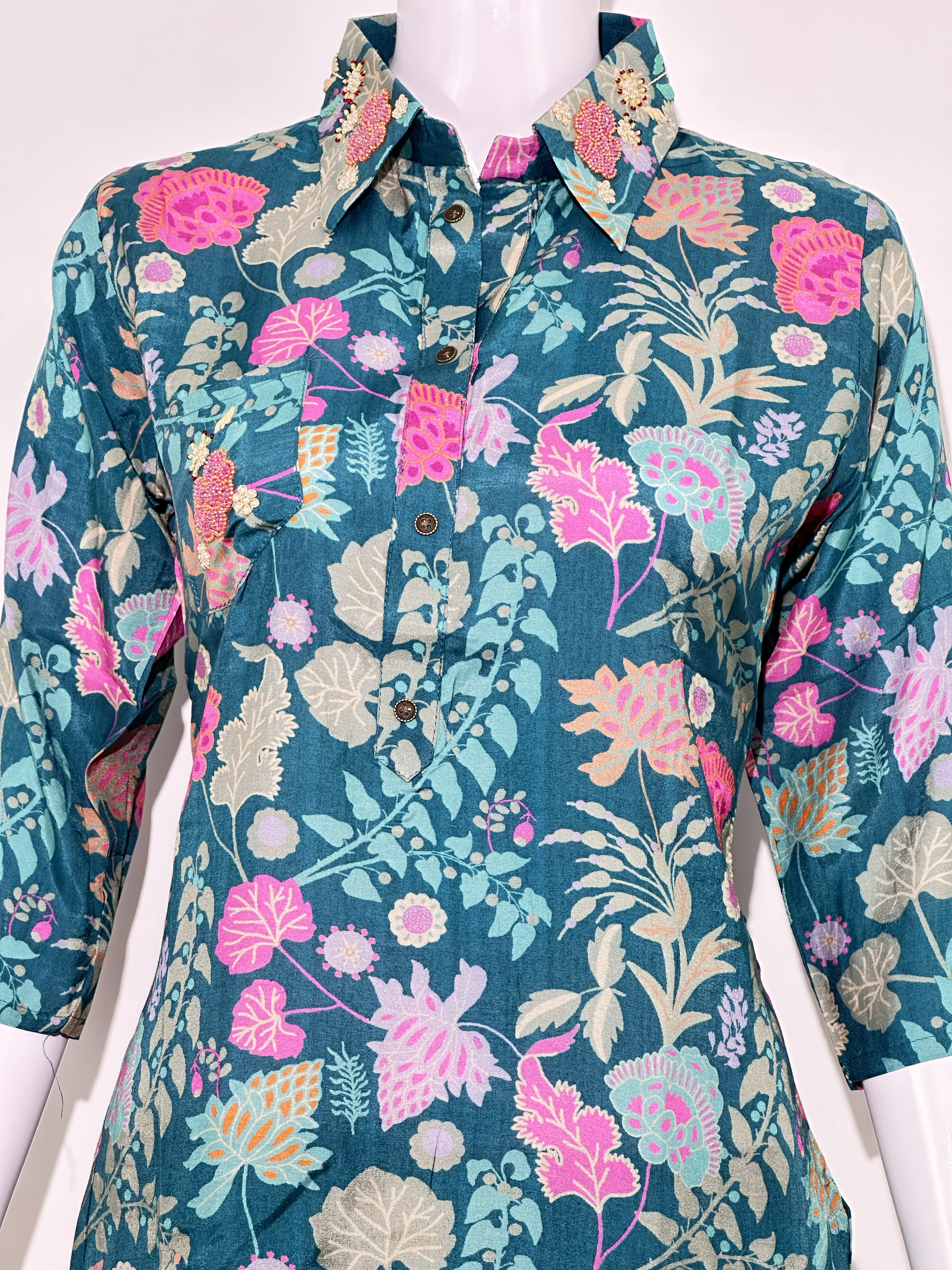 Image of Muslin Hand work Coord Set - Collar Embroidery