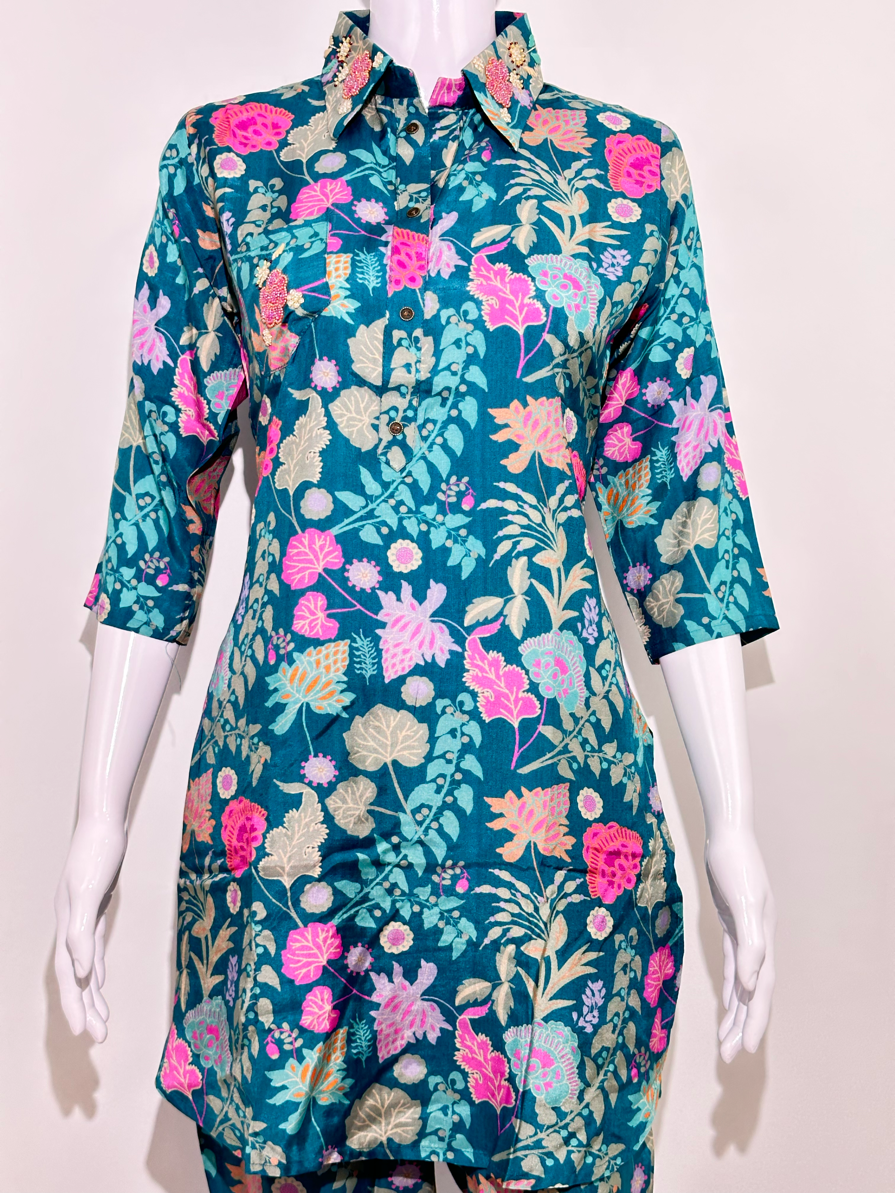 Muslin Hand work Coord Set - Collar Embroidery