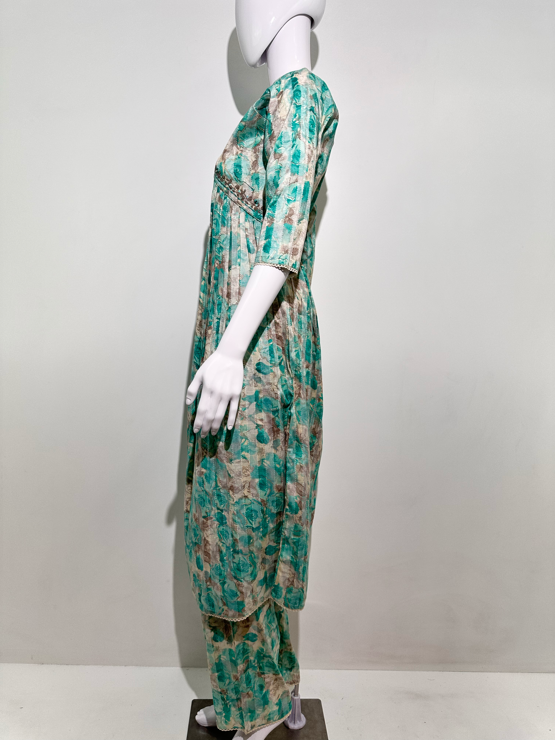 Alia Cut Coord Set with Neck work
