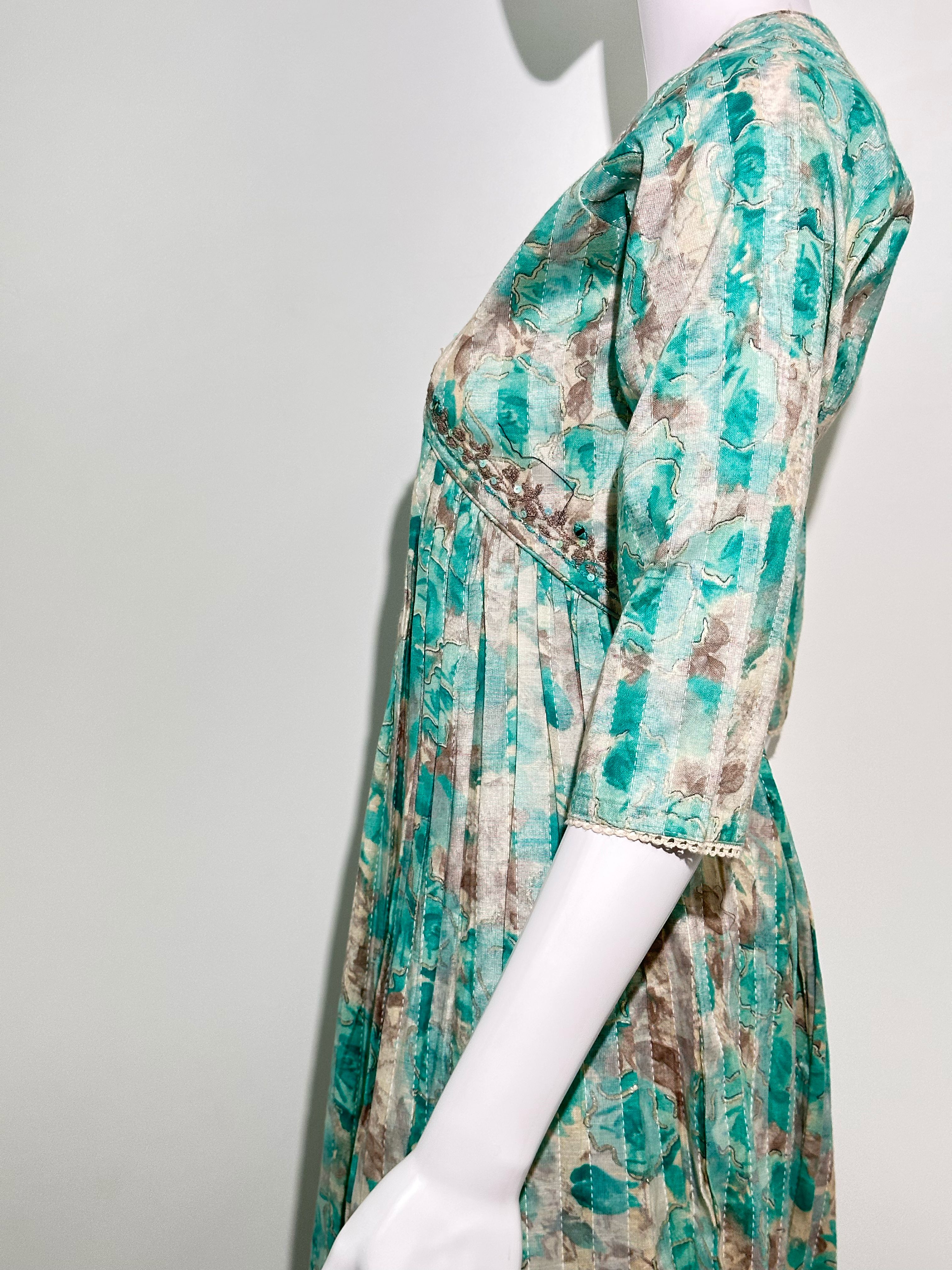 Image of Alia Cut Coord Set with Neck work