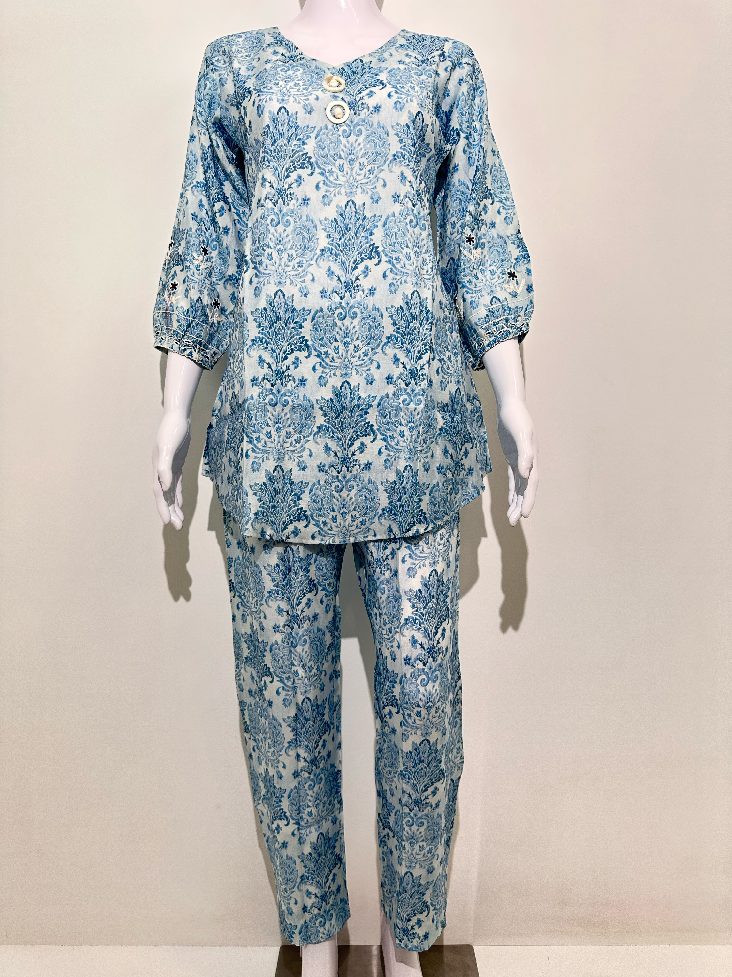 Image of Muslin Embroidery Coords with Grip Sleeve