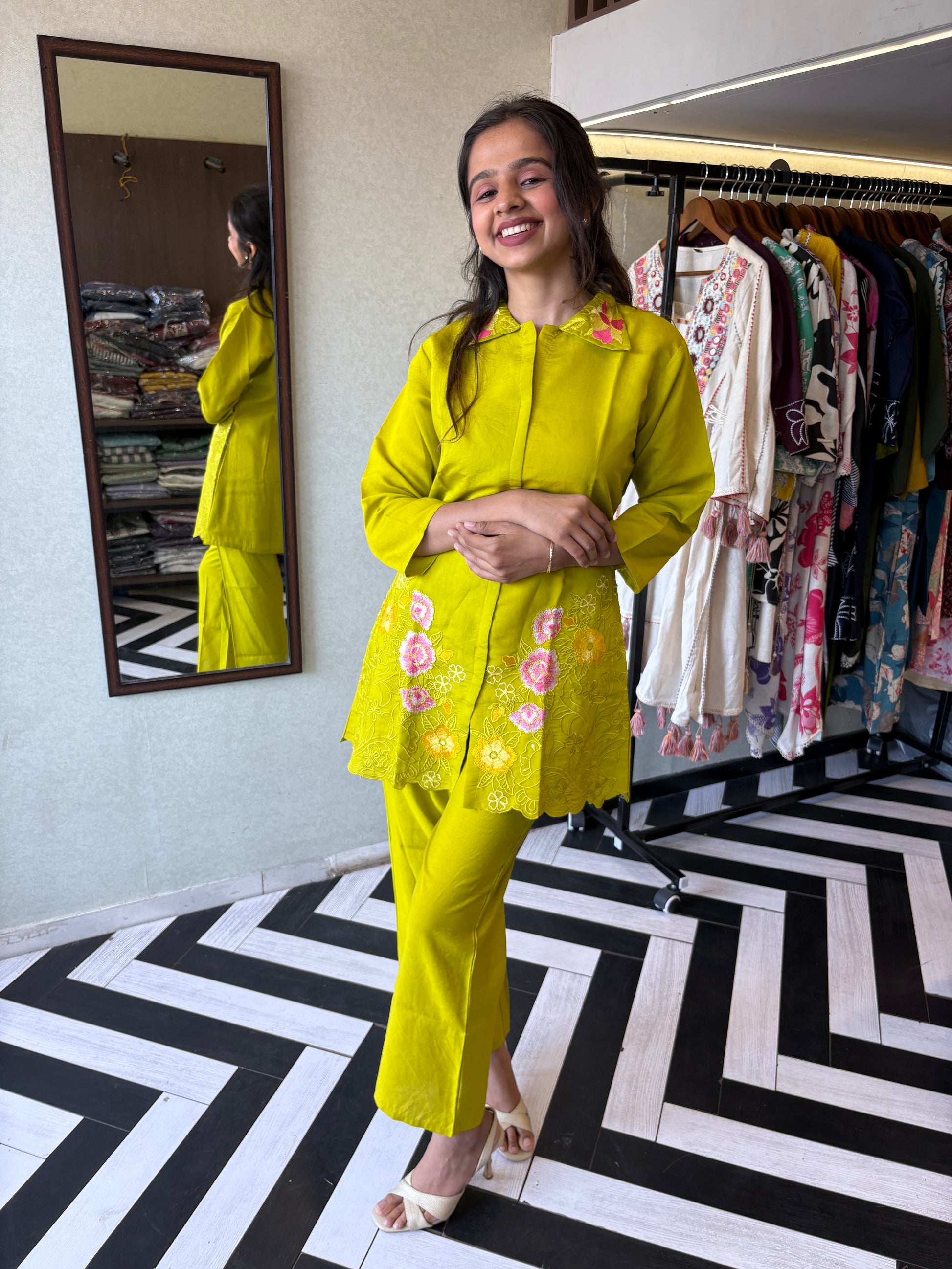 Pure cotton 2-piece coord set, featuring elegant embroidery work!