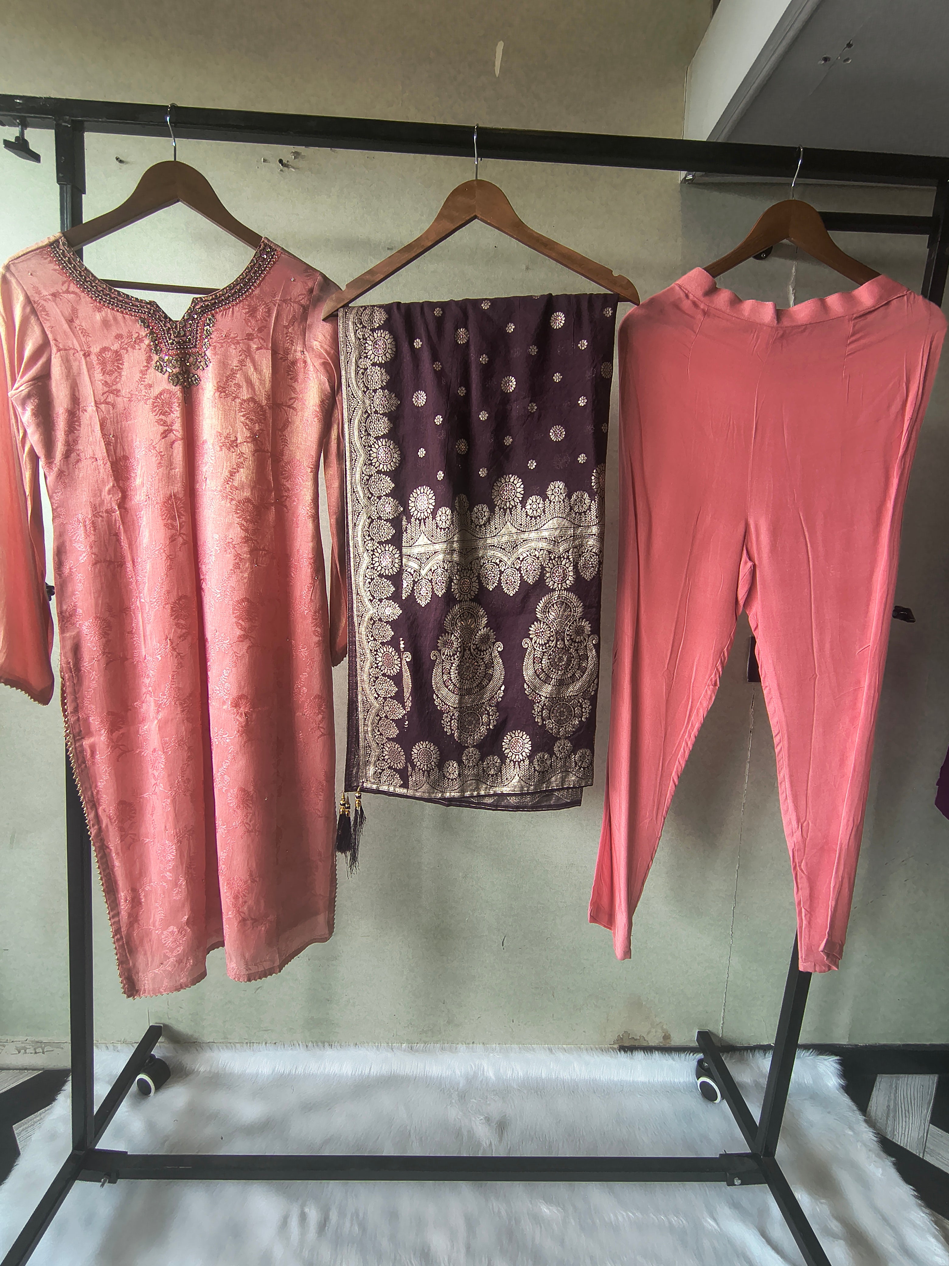 Image of Premium Dusty Rose Jacquard Silk Kurta Set with Banarasi Woven Dupatta & Straight Pants