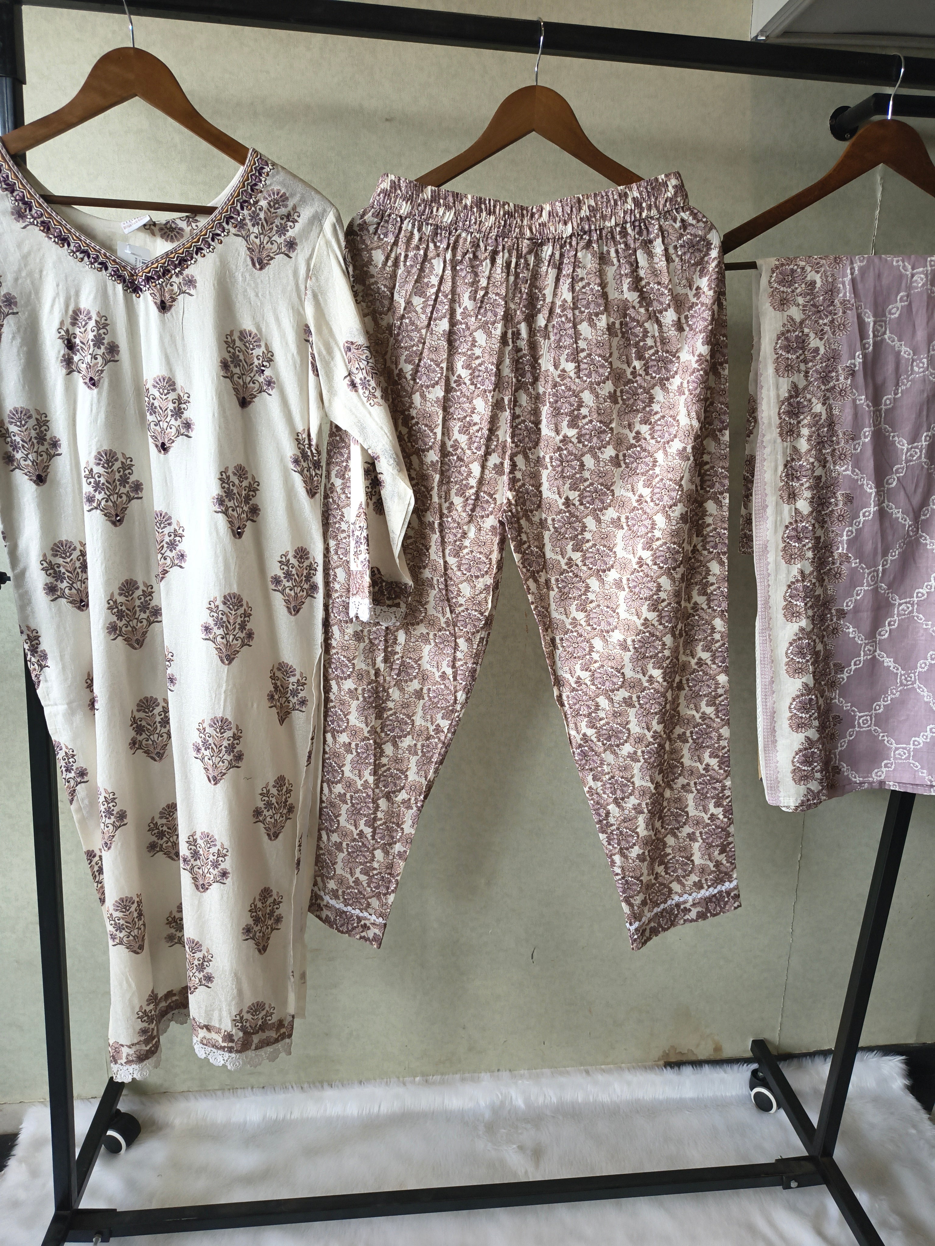 Image of Premium Ivory Floral Printed Cotton Kurta Set with Printed Pants & Contrast Dupatta