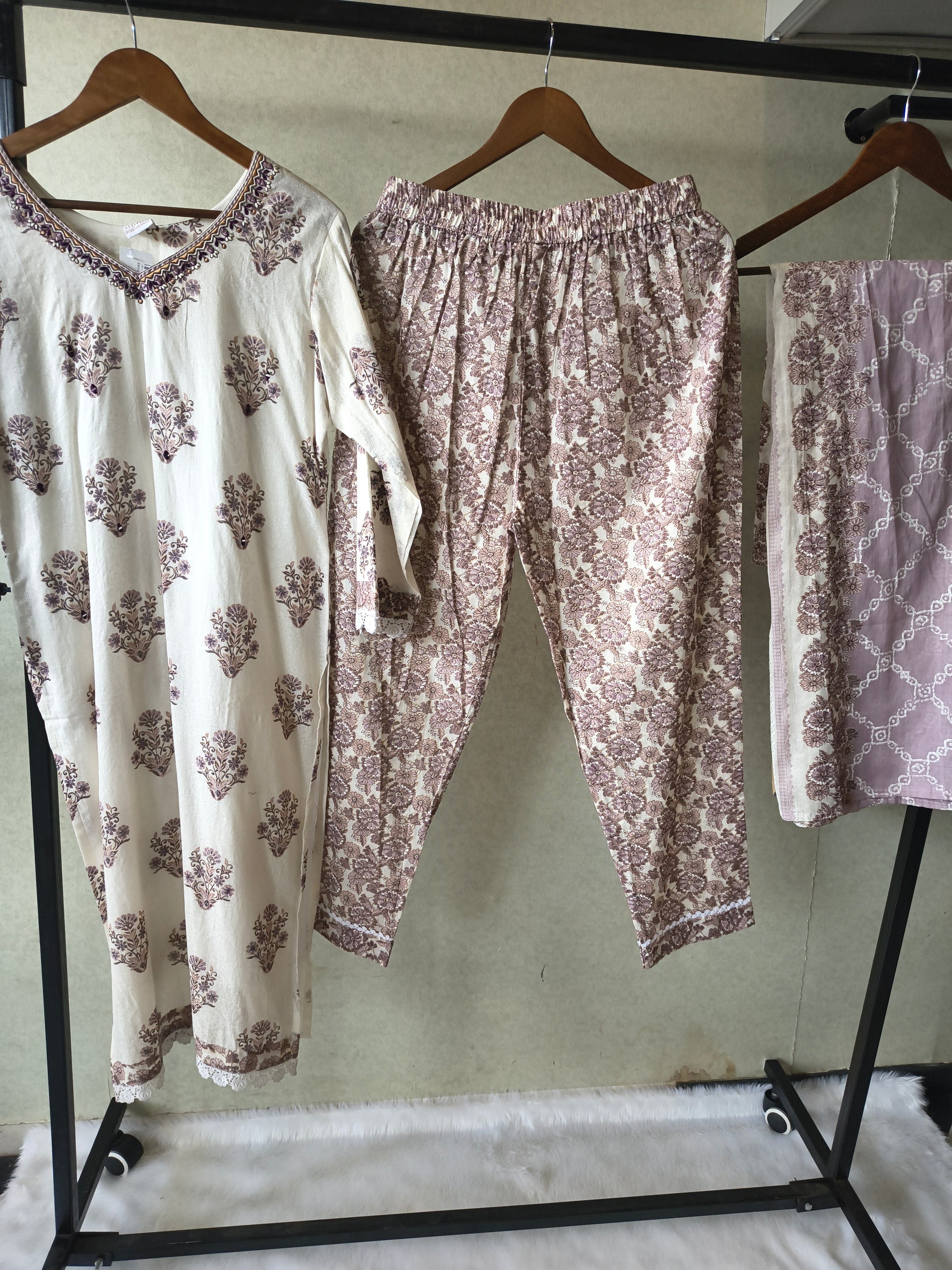 Premium Ivory Floral Printed Cotton Kurta Set with Printed Pants & Contrast Dupatta