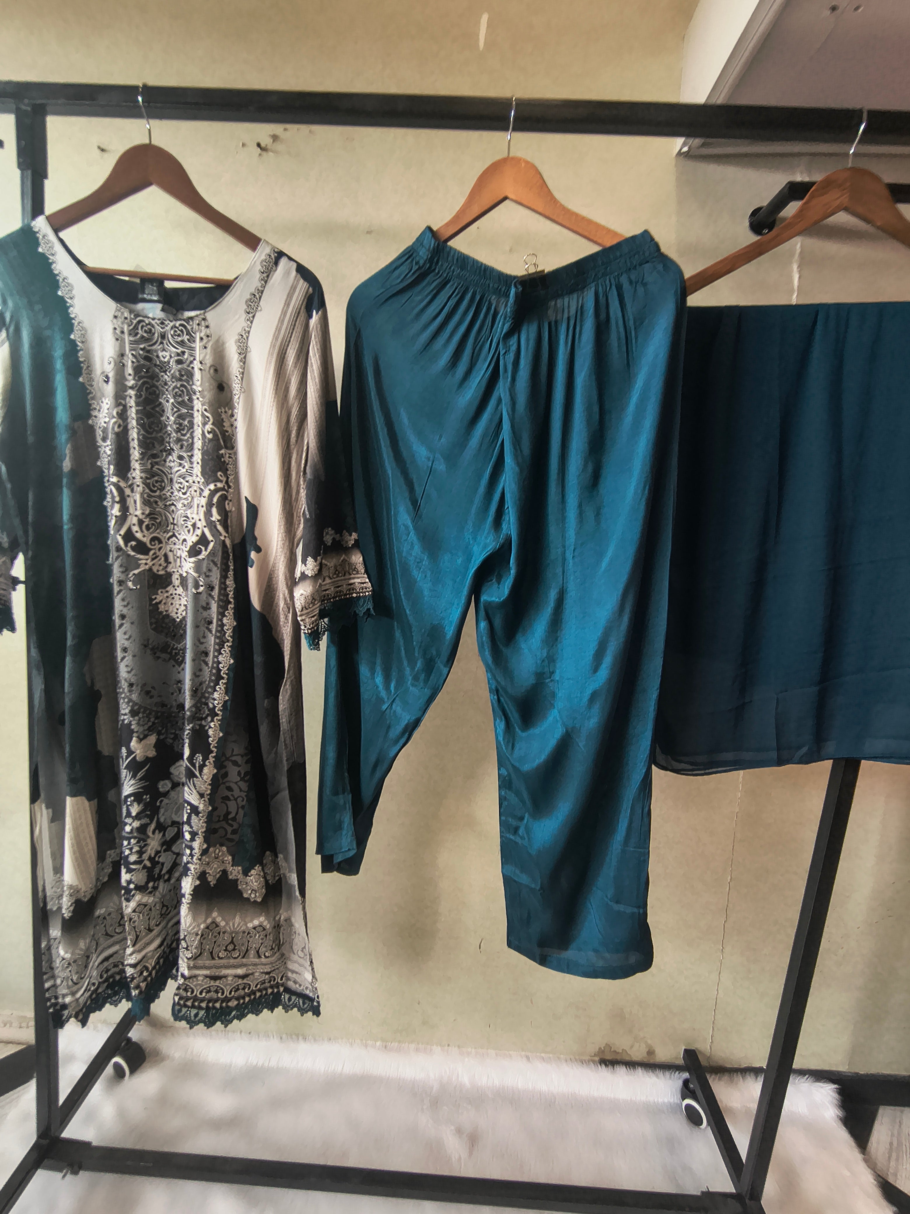 Image of Premium Teal Blue Digital Printed Kurta Set with Solid Pants & Chiffon Dupatta