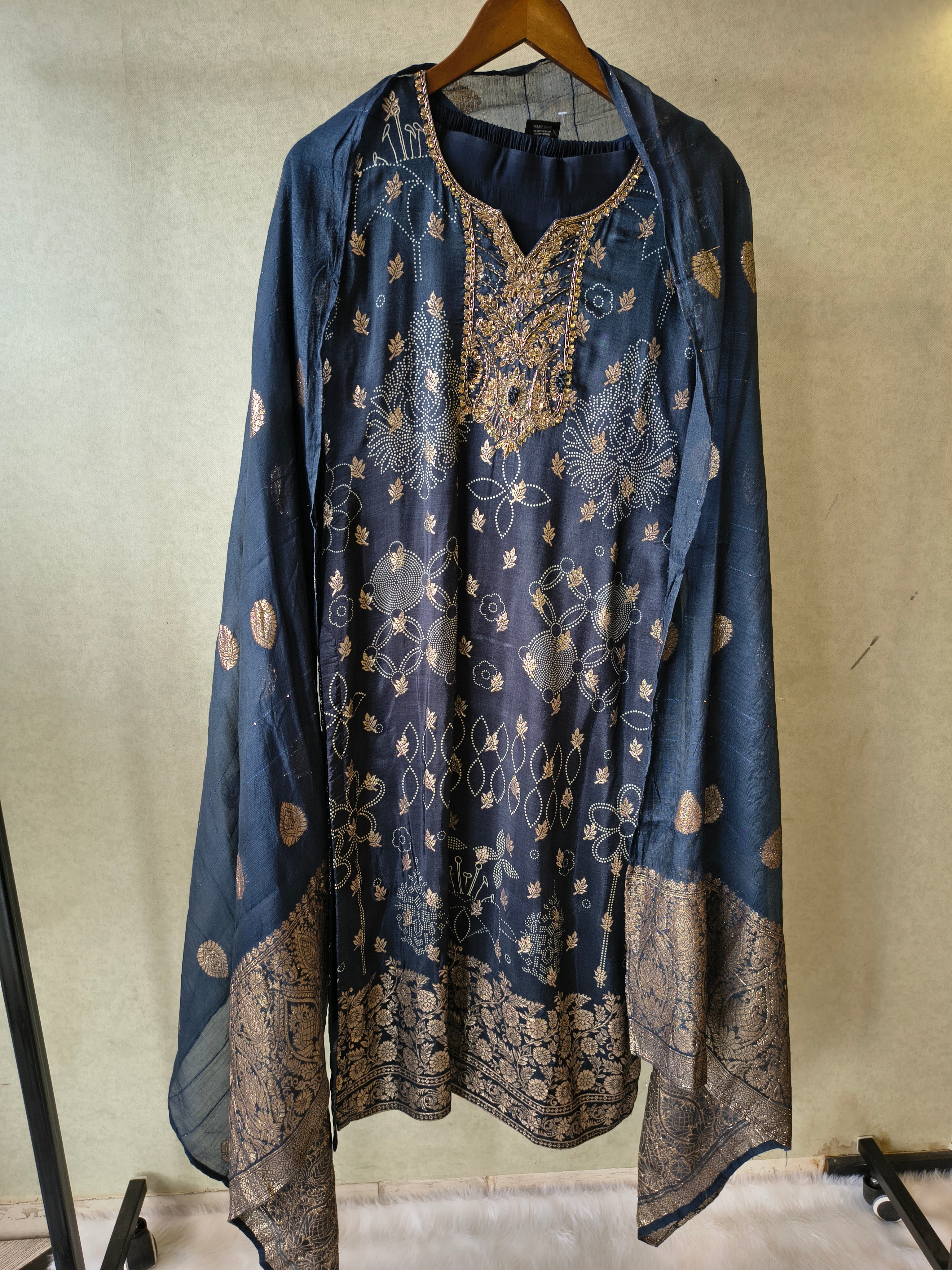 Image of Premium Midnight Blue Zari Printed Kurta Set with Banarasi Dupatta