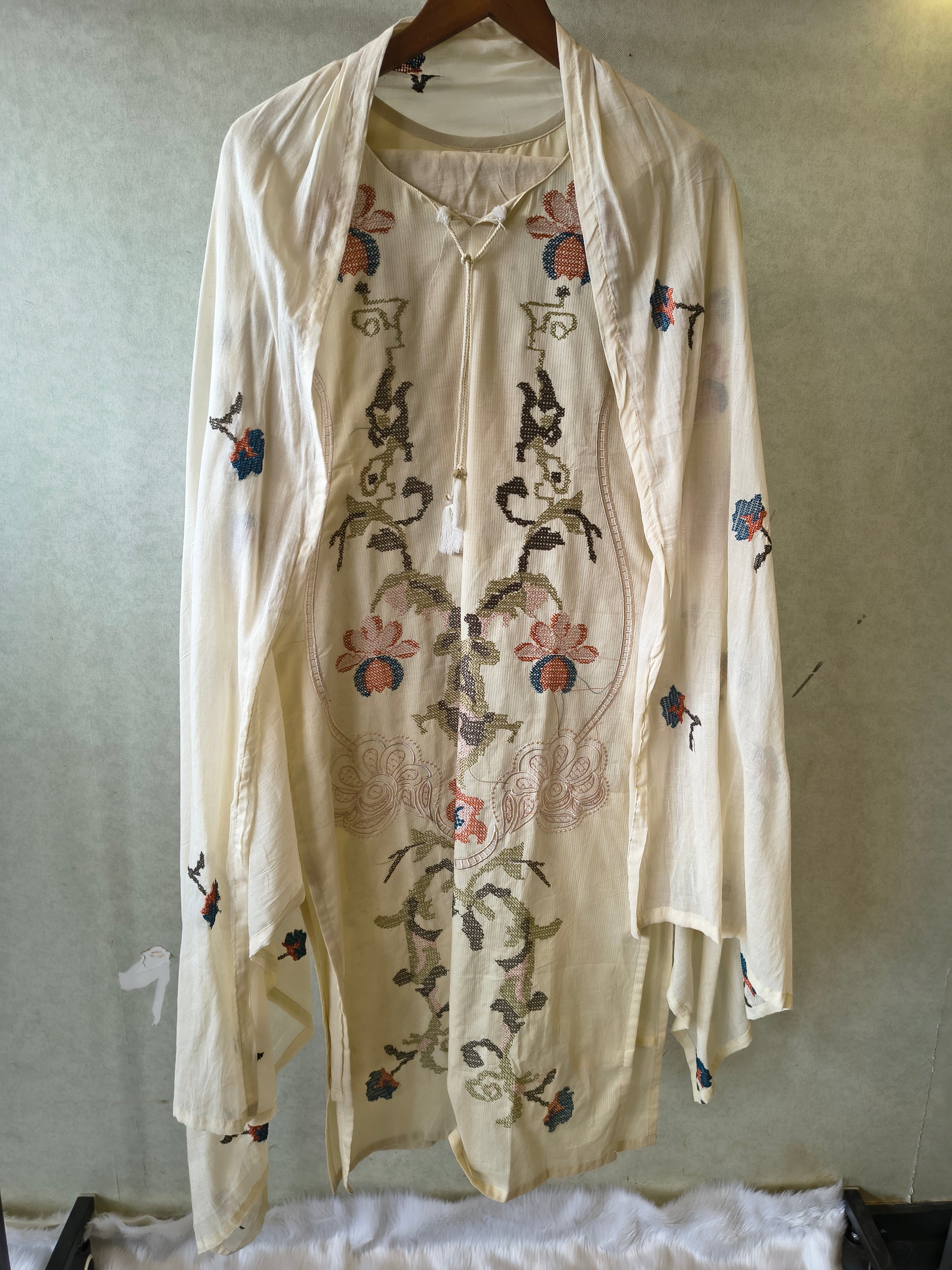 Ivory Cotton 3-Piece Suit Set with Floral Vine Embroidery & Embroidered Dupatta