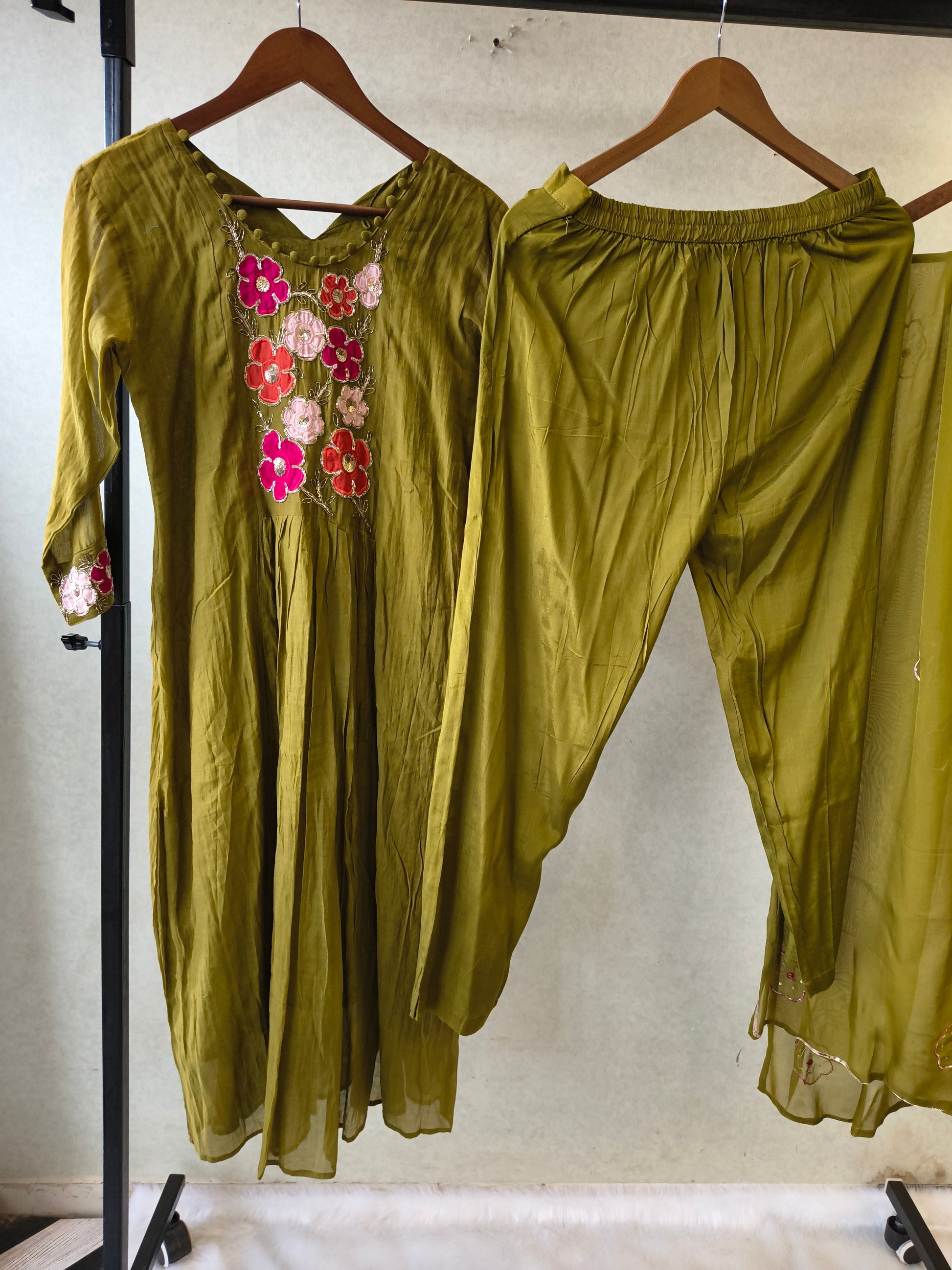 Olive Green Floral Hand-Embroidered Kurta Set with Organza Dupatta | Premium 3 Piece Ethnic Suit