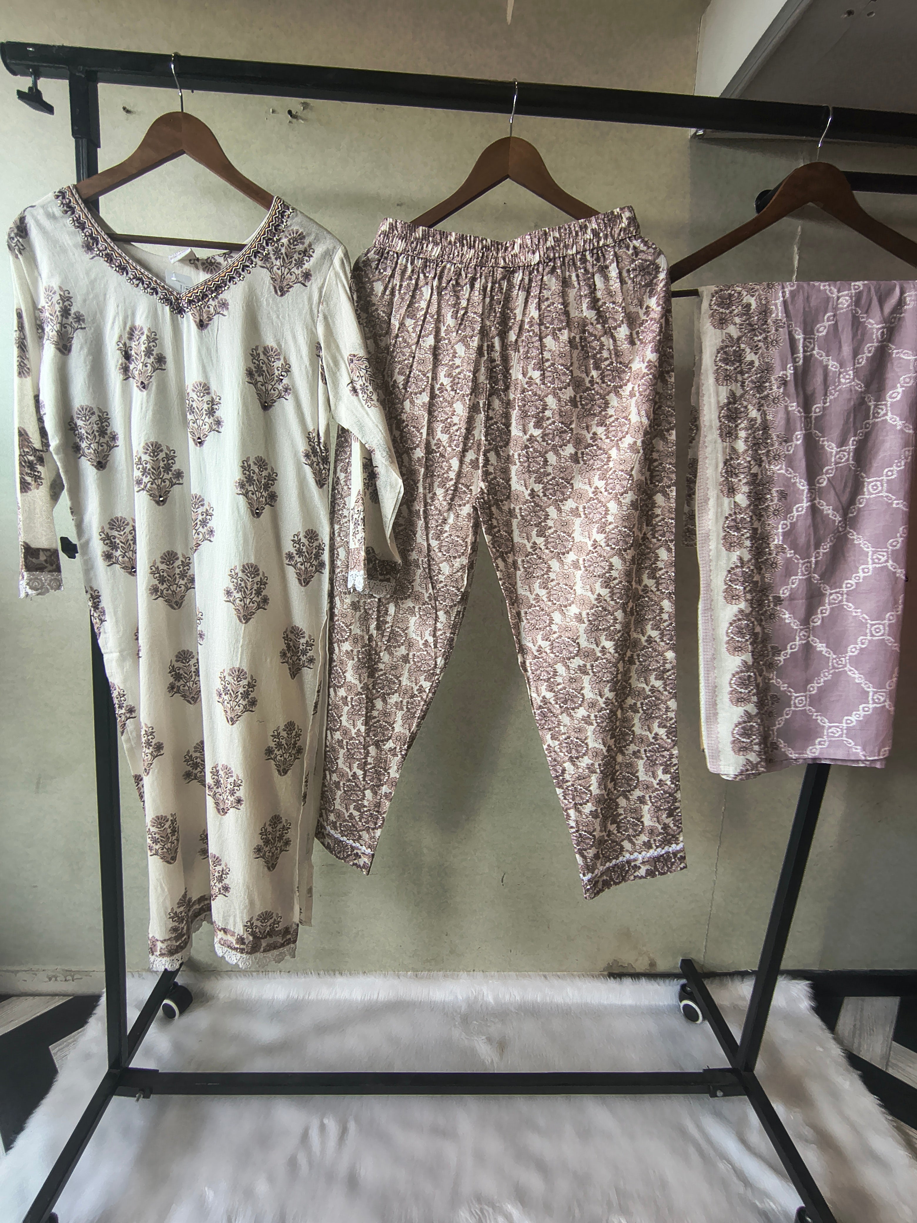 Image of Premium Ivory Floral Printed Cotton Kurta Set with Printed Pants & Contrast Dupatta