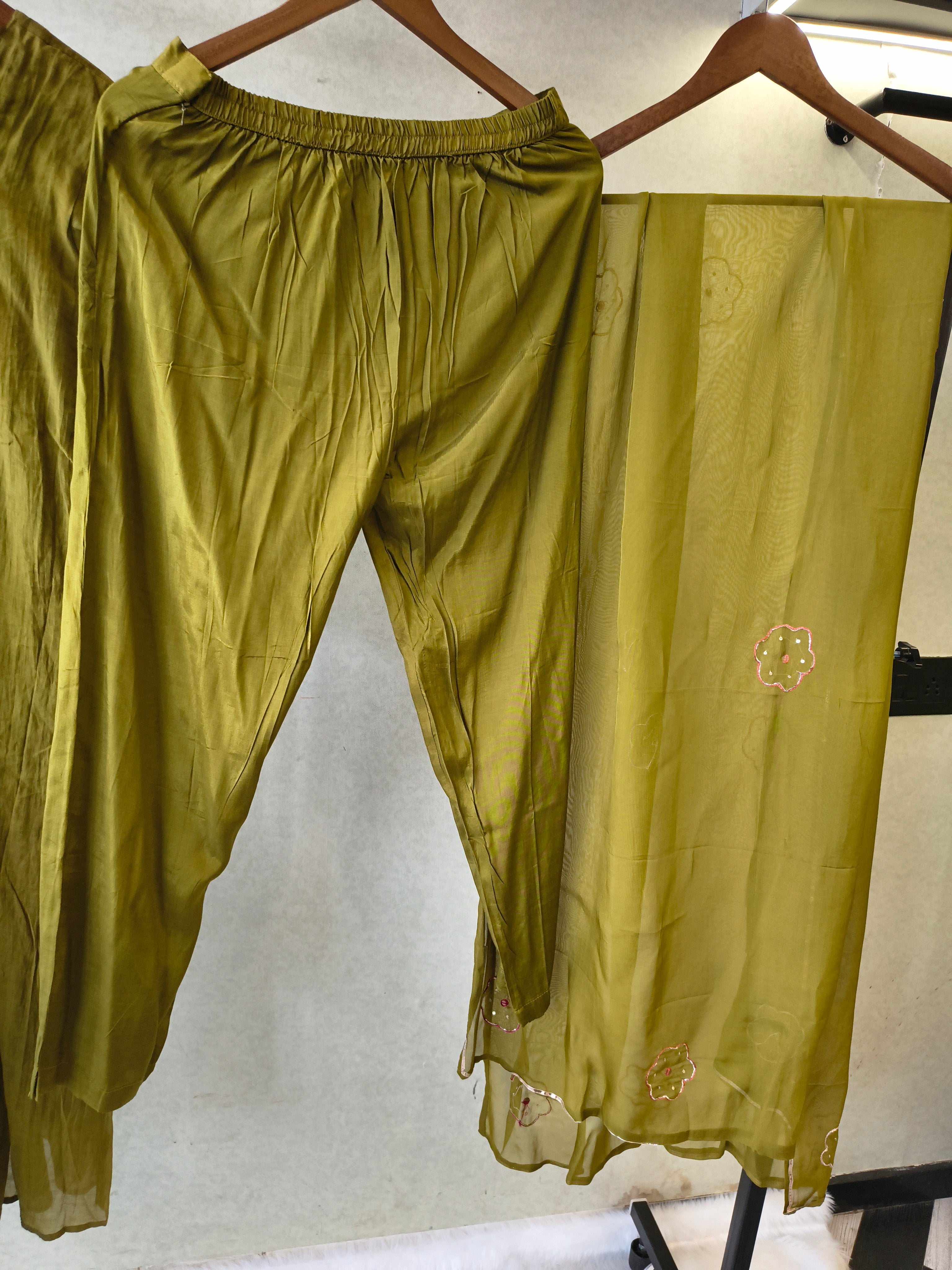 Image of Olive Green Floral Hand-Embroidered Kurta Set with Organza Dupatta | Premium 3 Piece Ethnic Suit