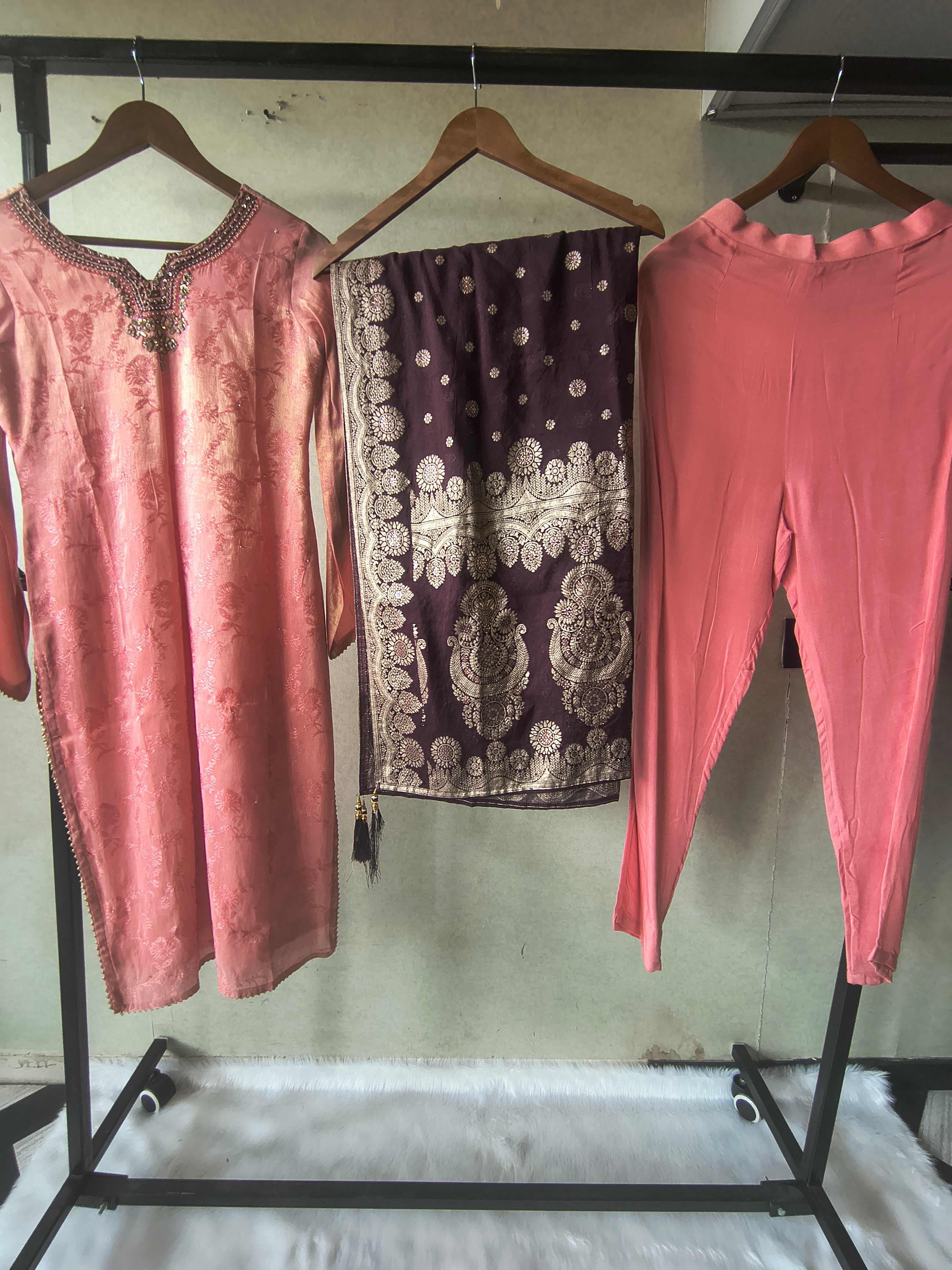 Image of Premium Dusty Rose Jacquard Silk Kurta Set with Banarasi Woven Dupatta & Straight Pants