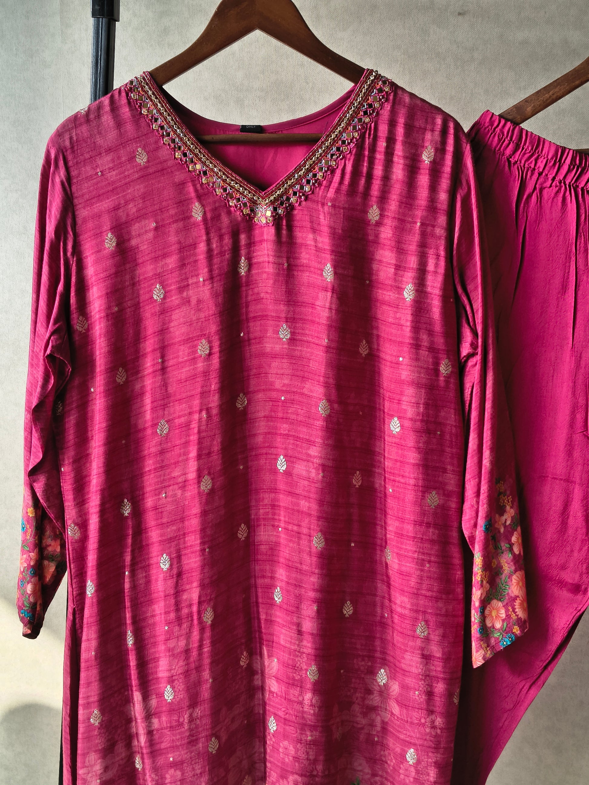 Premium Magenta Floral Printed Kurta Set with Solid Pants & Dupatta