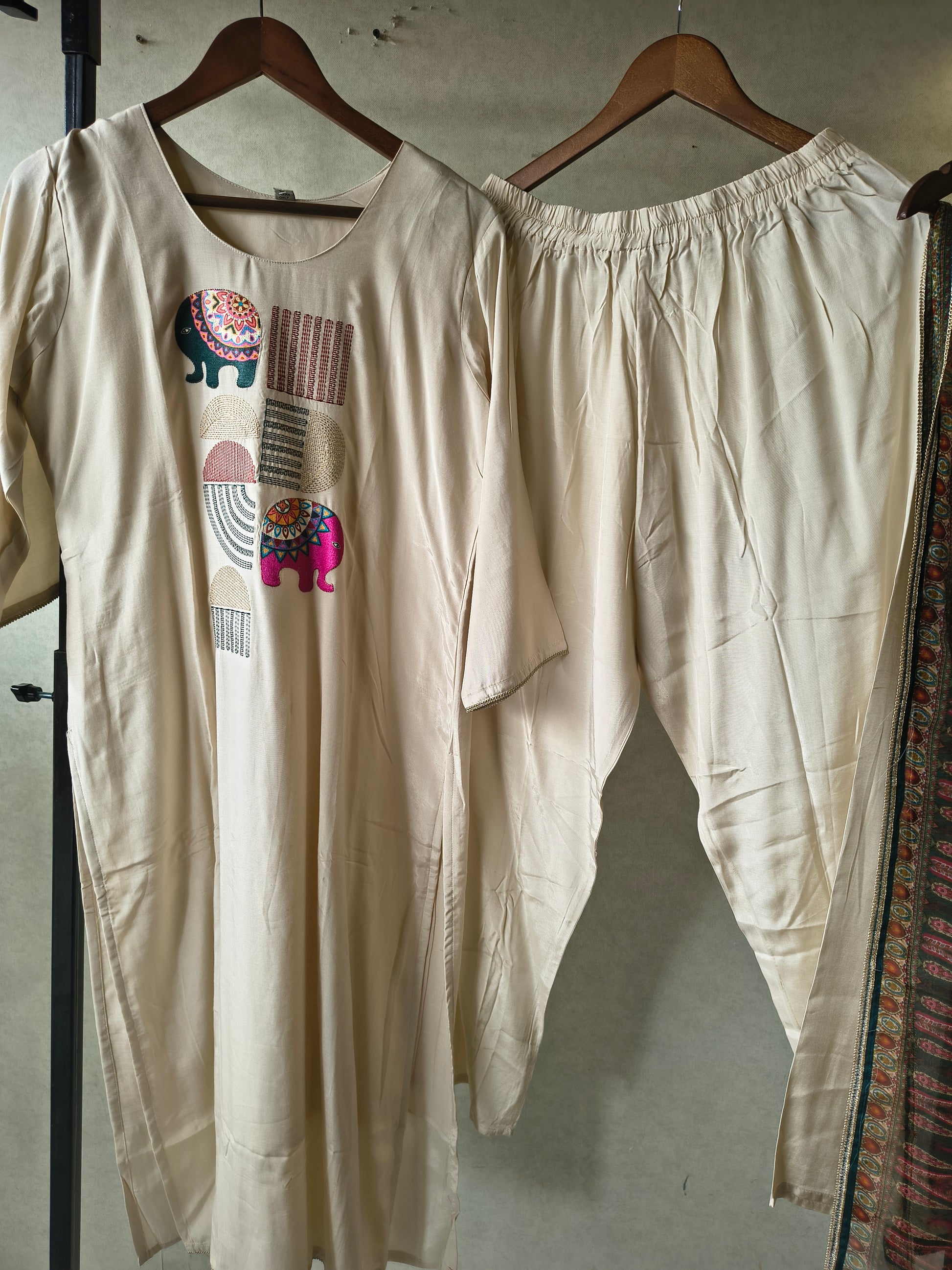 Ivory Cotton Kurta Set with Elephant Motif & Printed Dupatta – Premium 3 Piece Ethnic Ensemble
