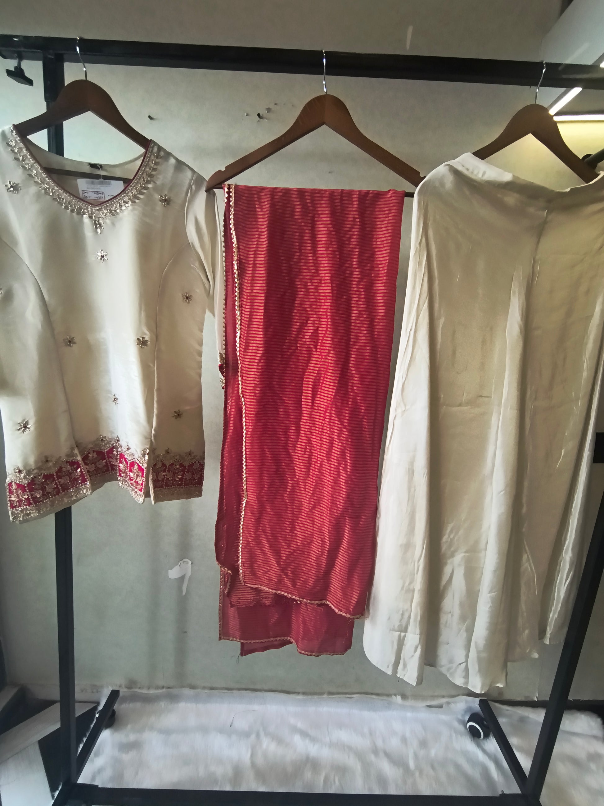 Ivory Tissue Silk Embroidered Kurta with Flared Palazzo & Contrast Pink Leheriya Dupatta – 3 Piece Festive Set