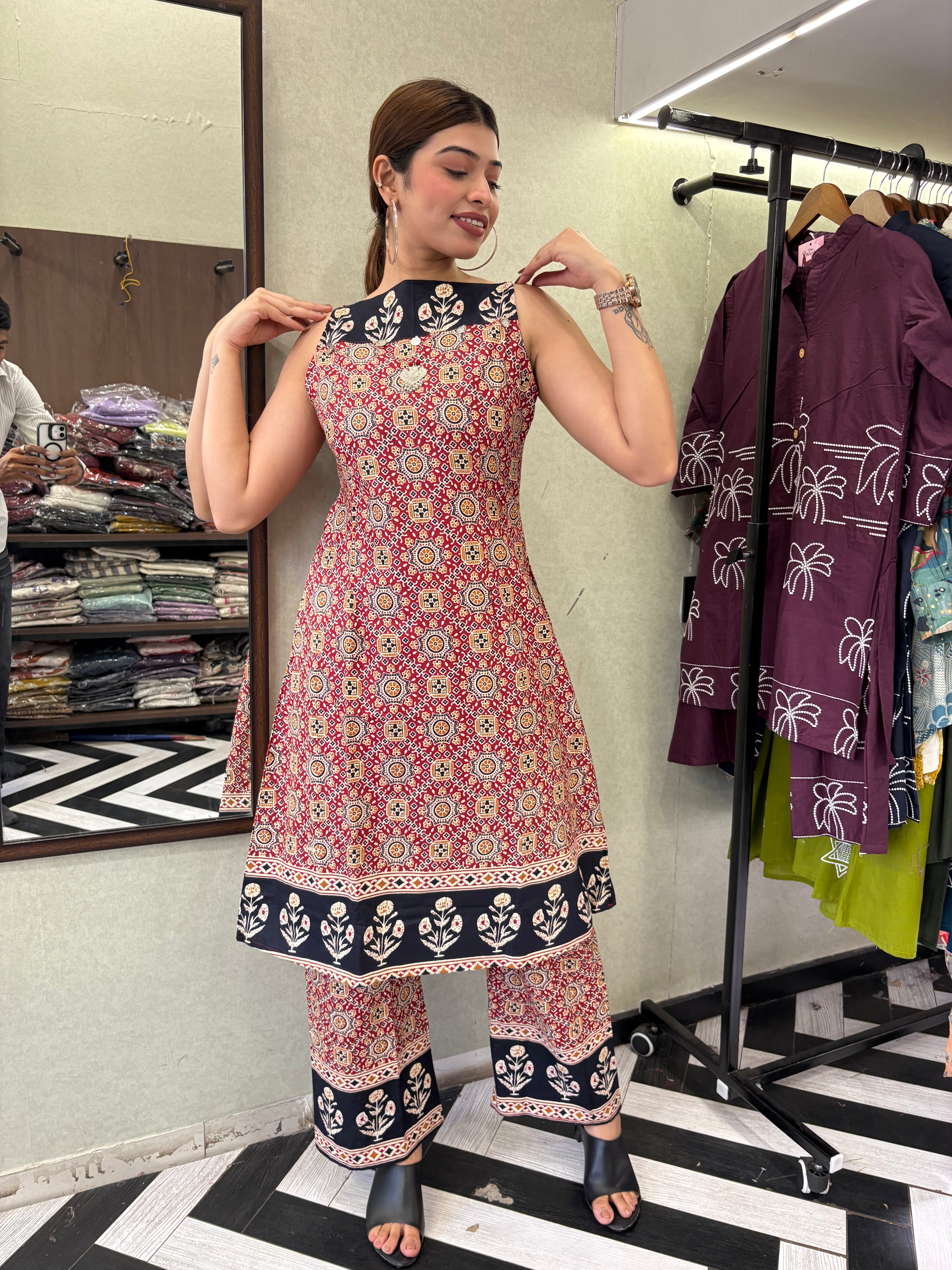 Image of Pure Cotton 2 Piece with V neck work