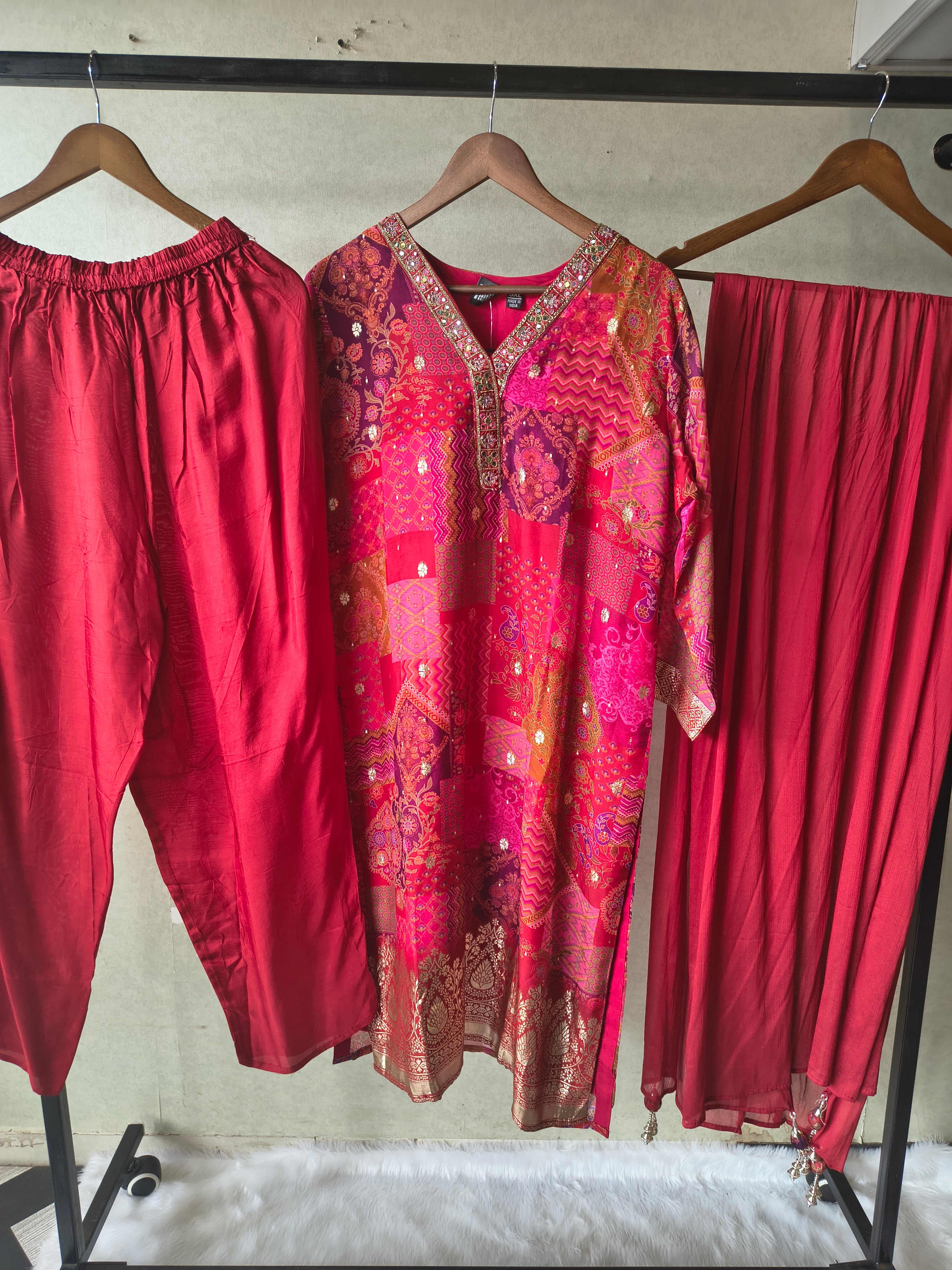 Image of Premium Crimson Red Patchwork Printed Kurta Set with Embellished V-Neck, Solid Pants & Chiffon Dupatta