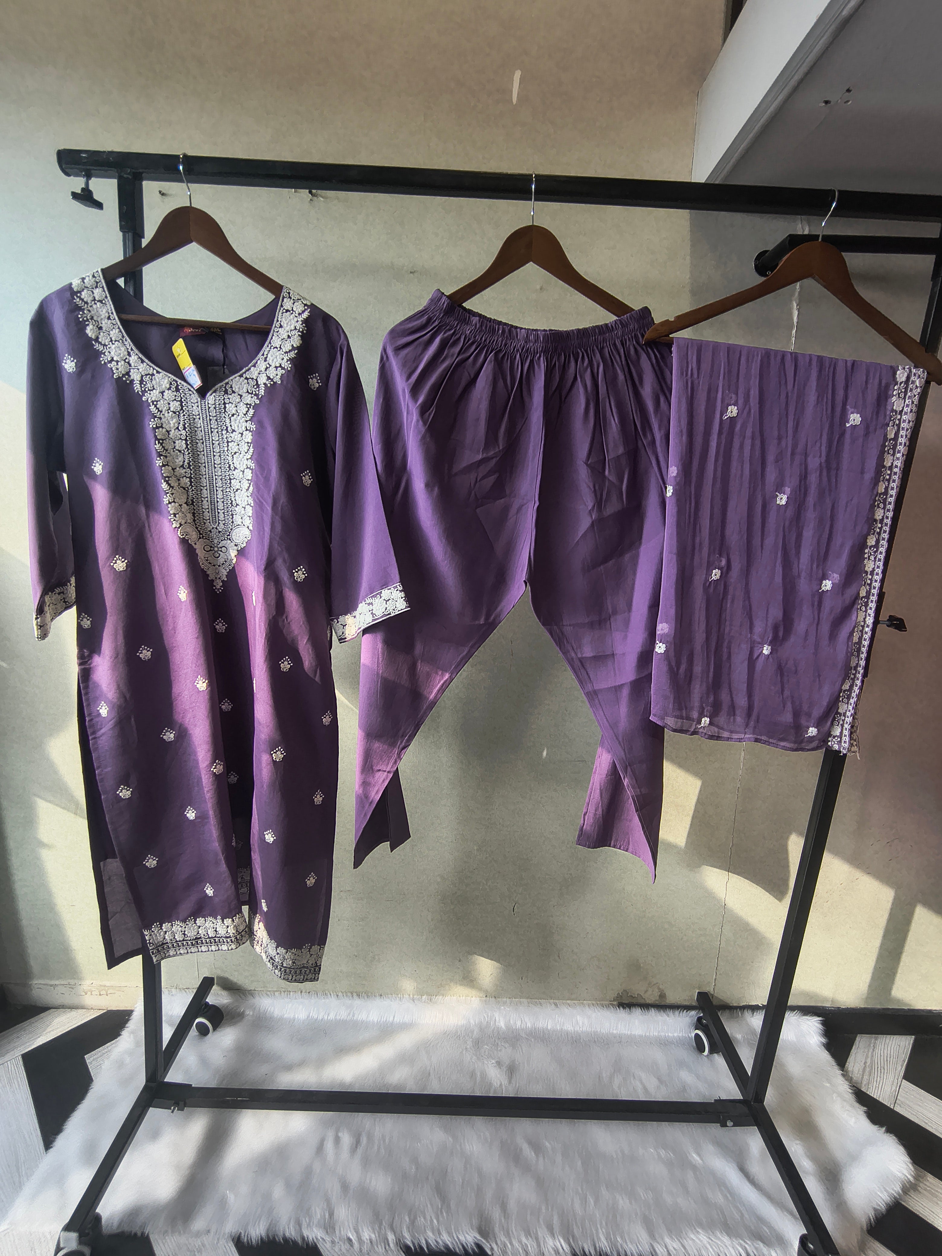 Image of Premium Lavender Embroidered Kurta Set with Chikankari Work & Organza Dupatta