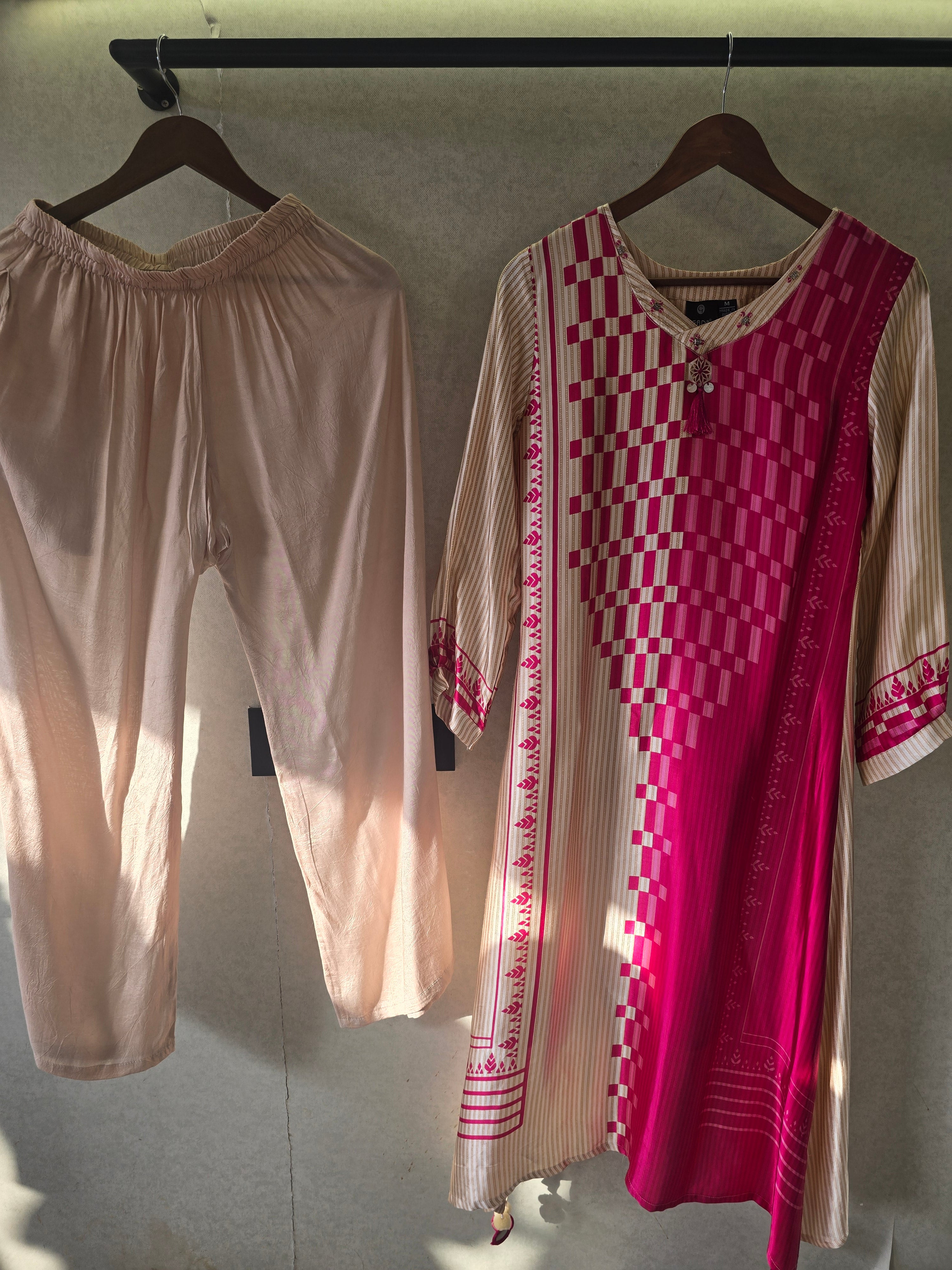 Image of Fuchsia Panel Print Kurta Pant Set