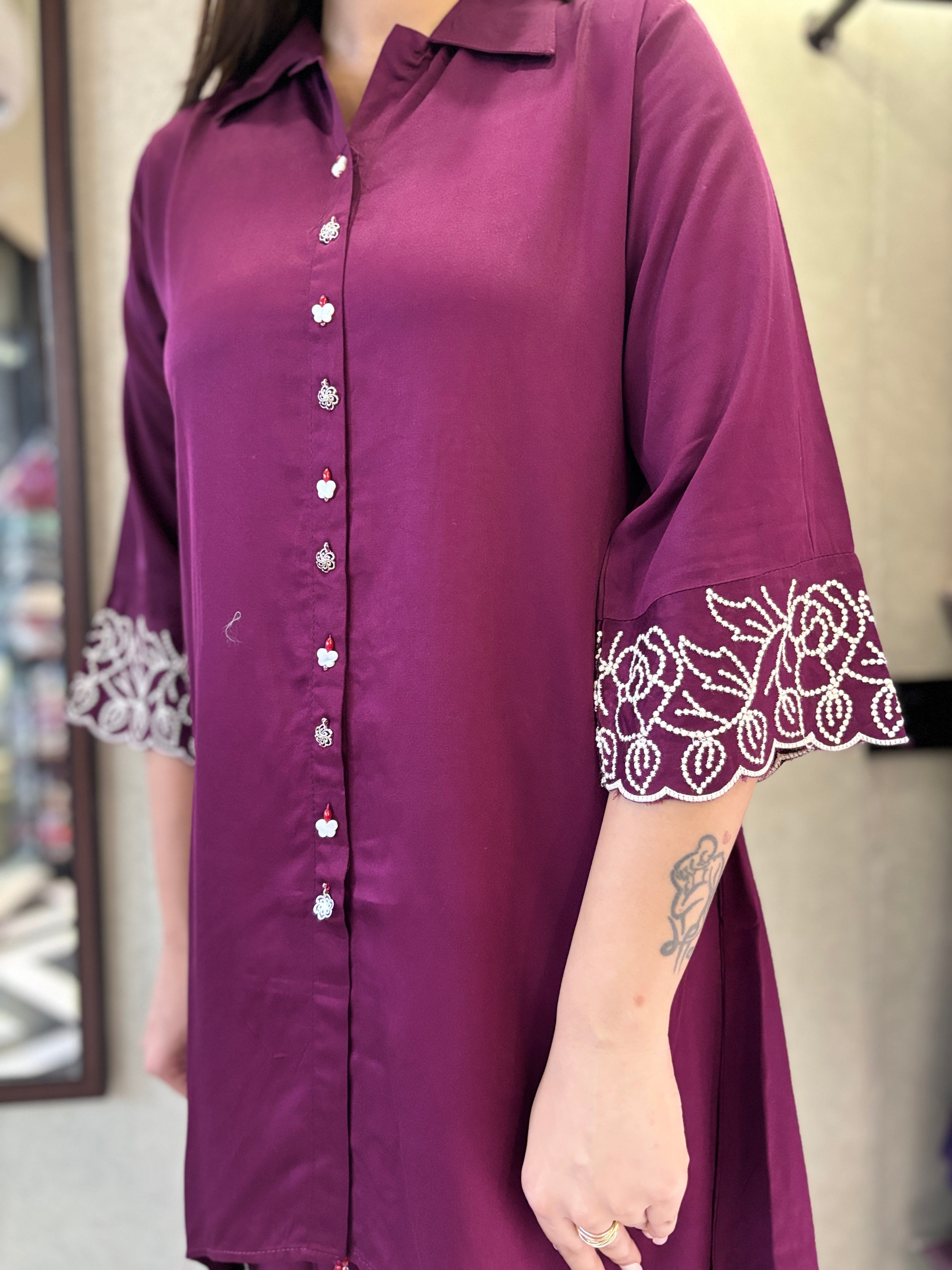 Image of Pure Gaji Silk with Crepe Fabric Coord Set ( Thread Work )