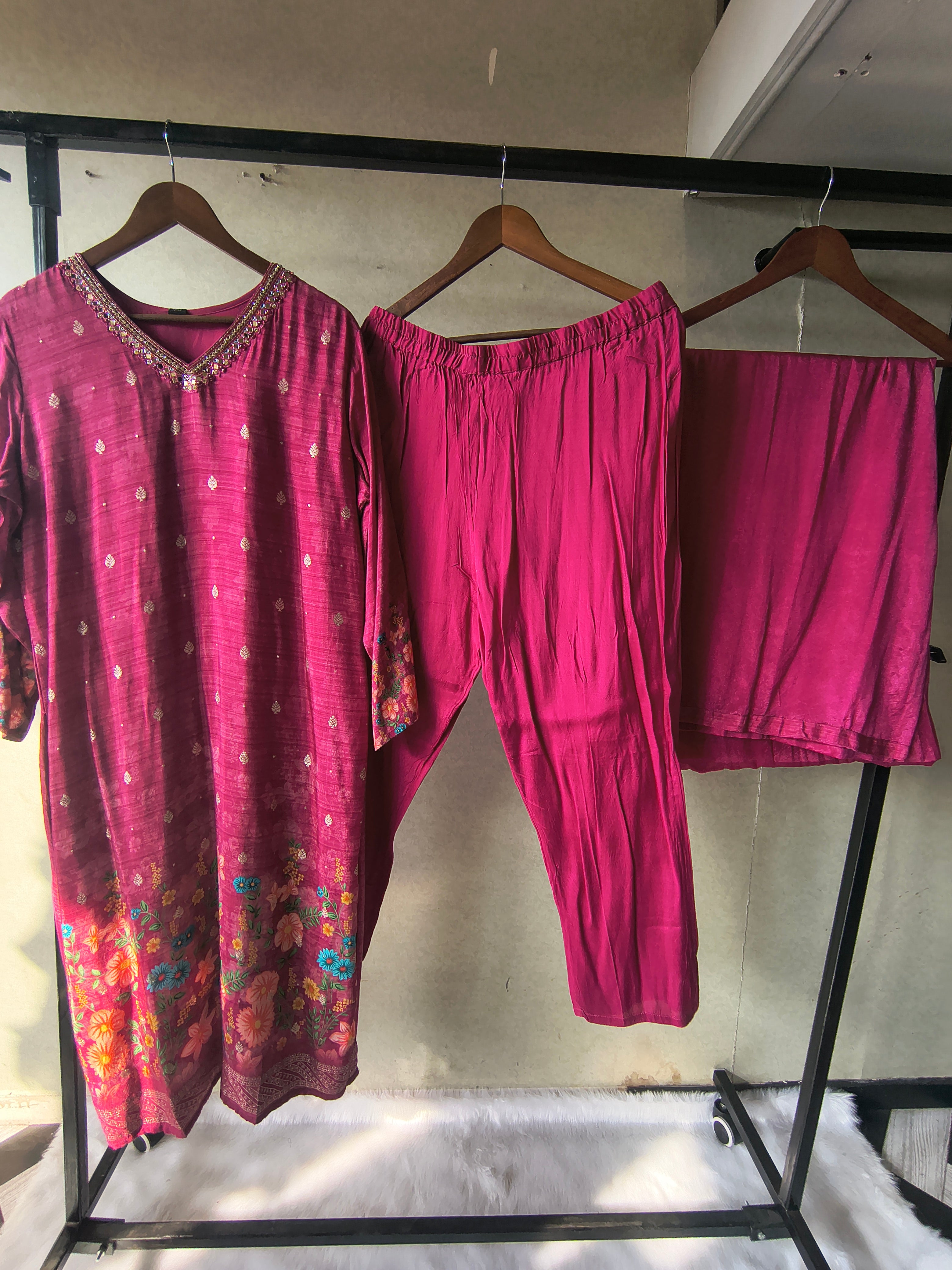 Image of Premium Magenta Floral Printed Kurta Set with Solid Pants & Dupatta
