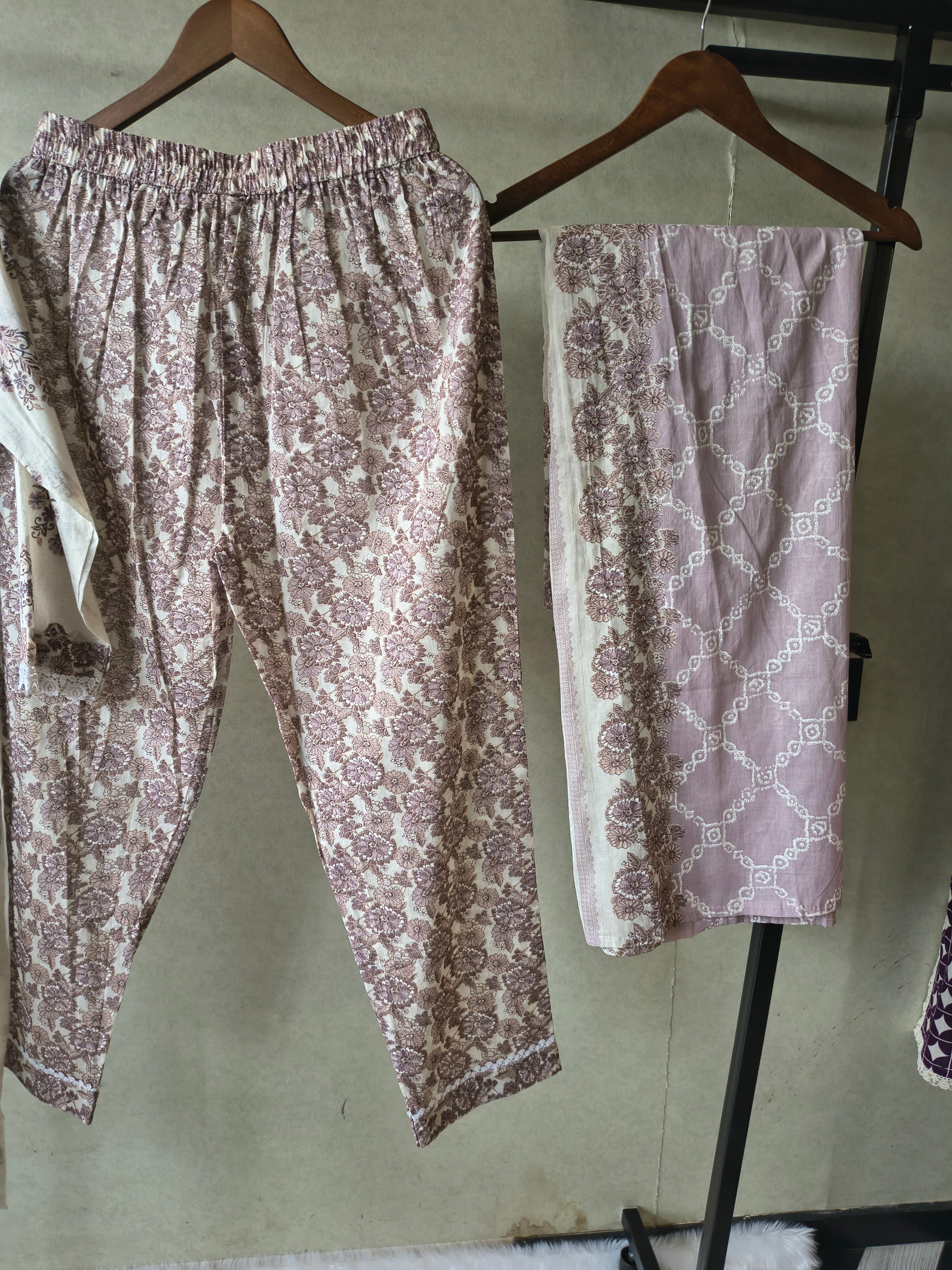 Image of Premium Ivory Floral Printed Cotton Kurta Set with Printed Pants & Contrast Dupatta