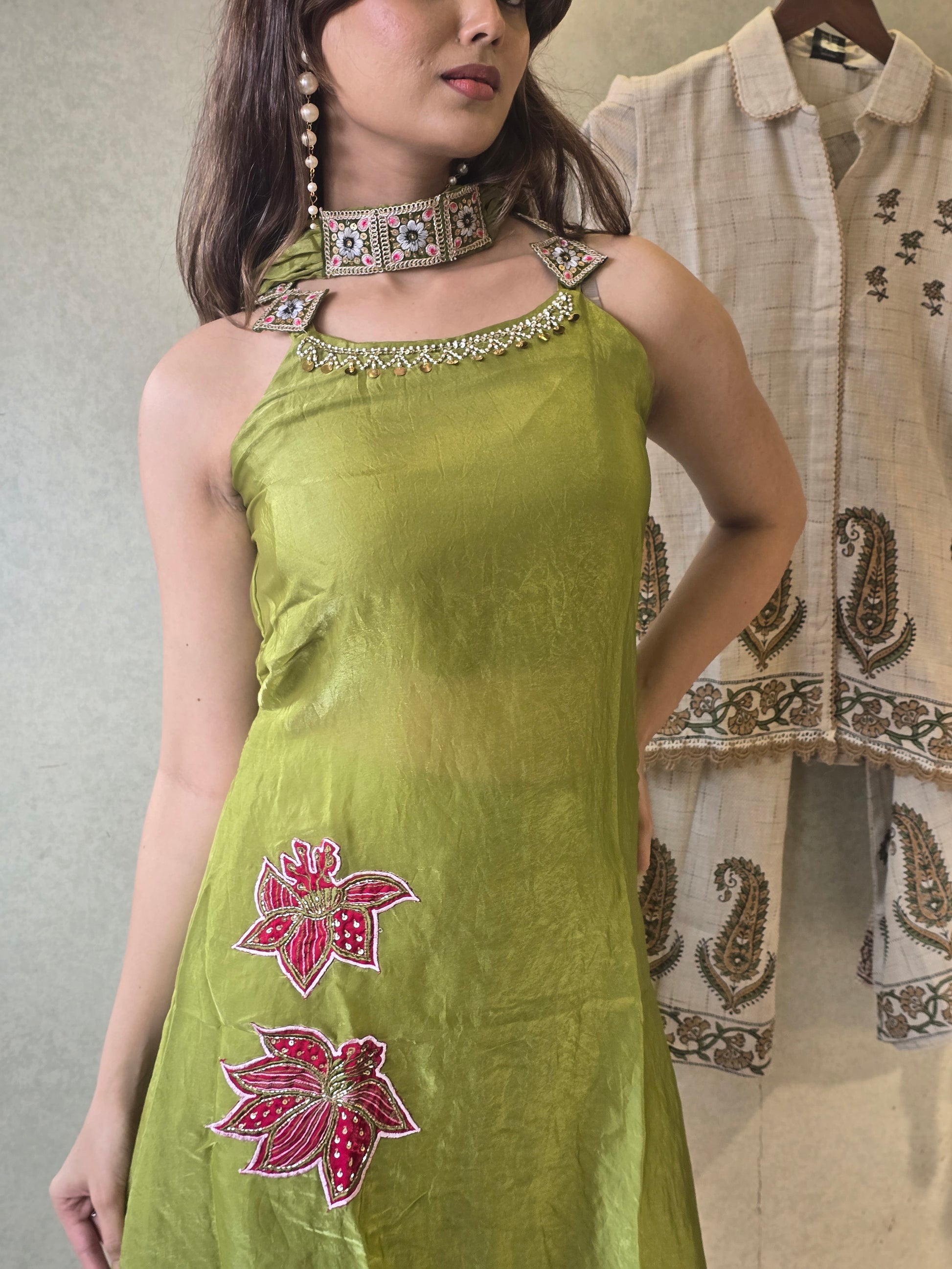 Pure Tissue Embroidery Set 3 Piece ( Sleeves Attached)