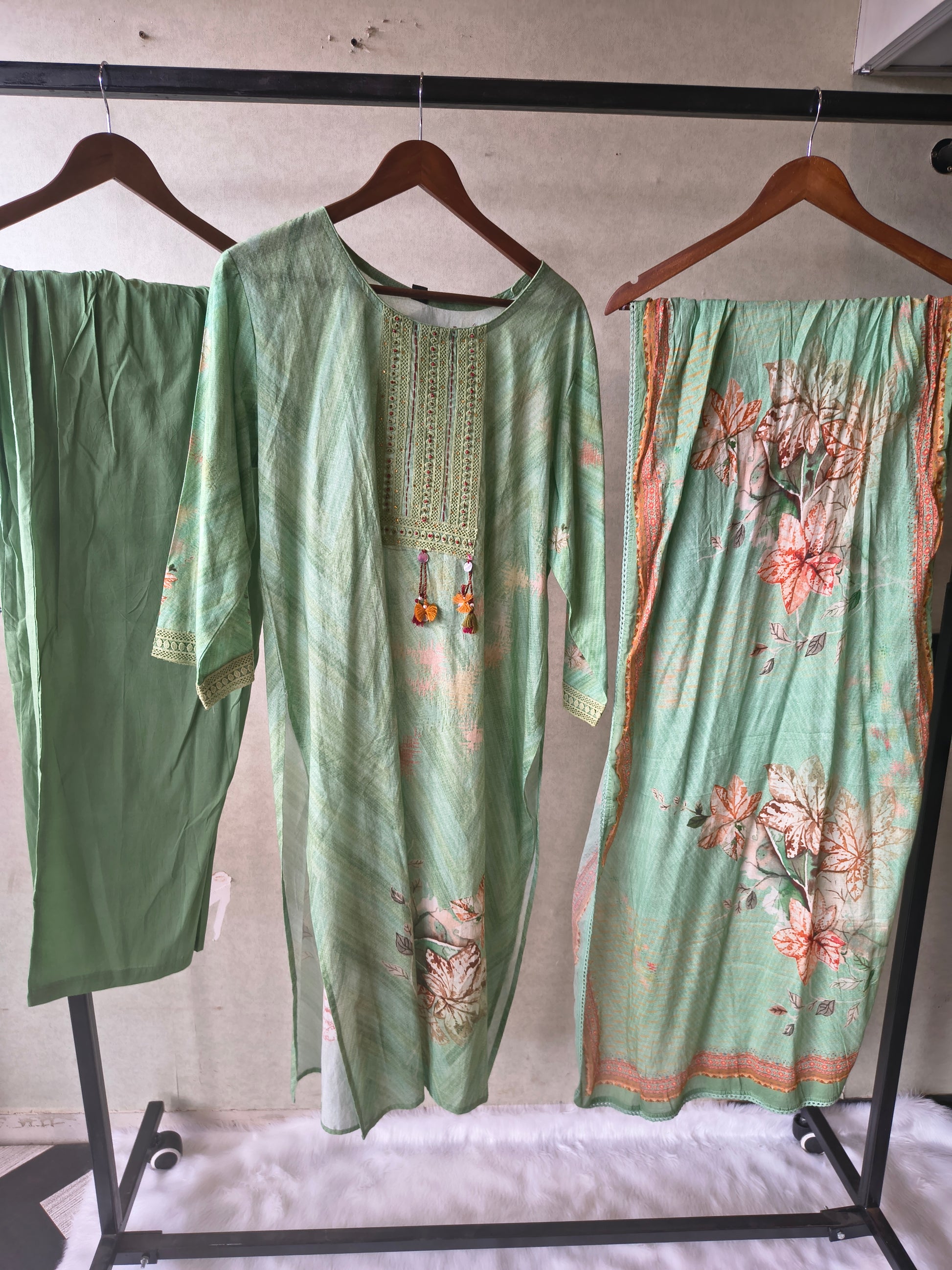 Premium Mint Green Floral Printed Kurta Set with Pants & Designer Dupatta