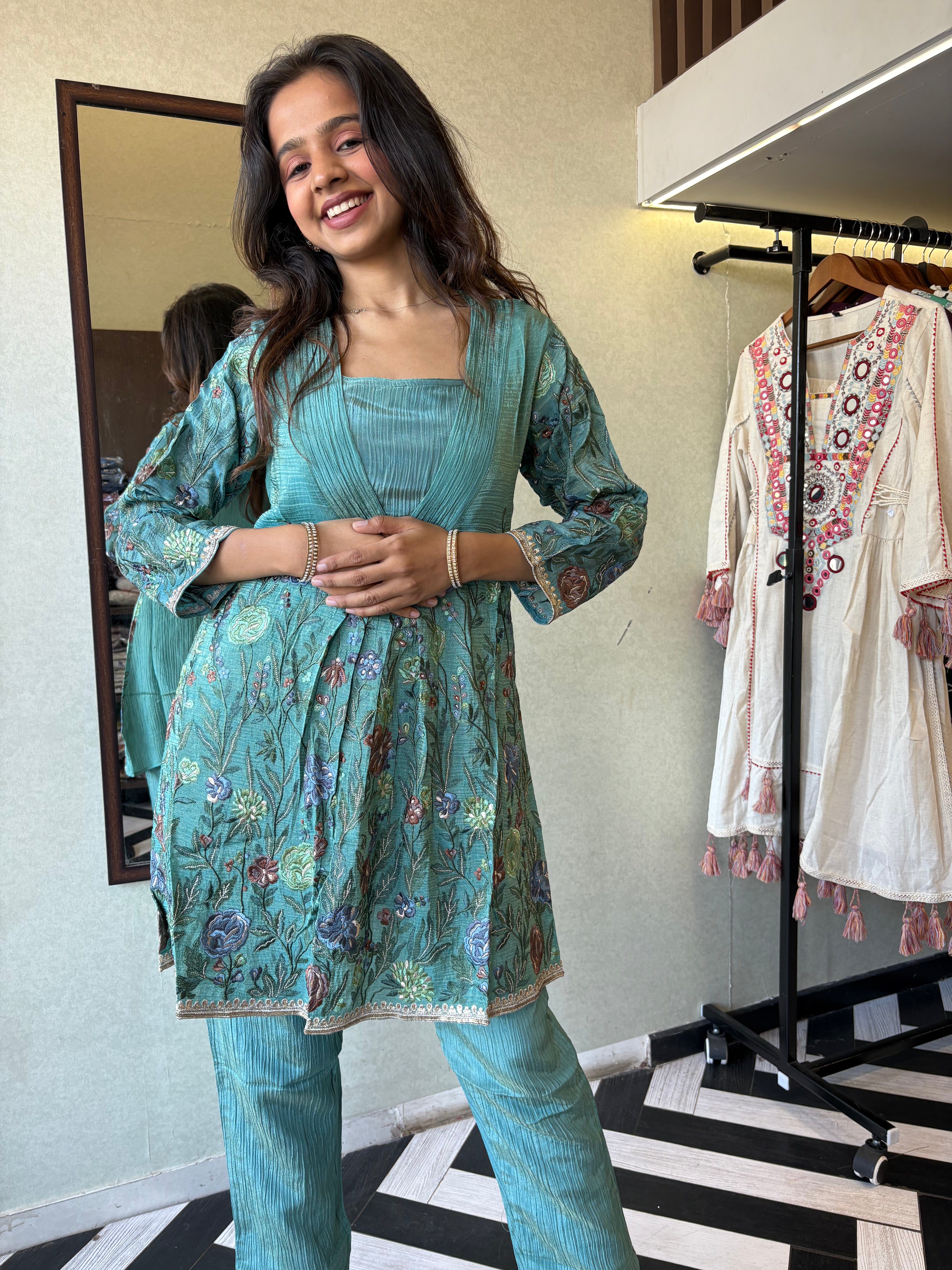 Image of Step into the spotlight with this stunning 2-piece coord set in rich green shimmer - crafted from premium shimmer fabric with accessory detailing that brings elegance to life