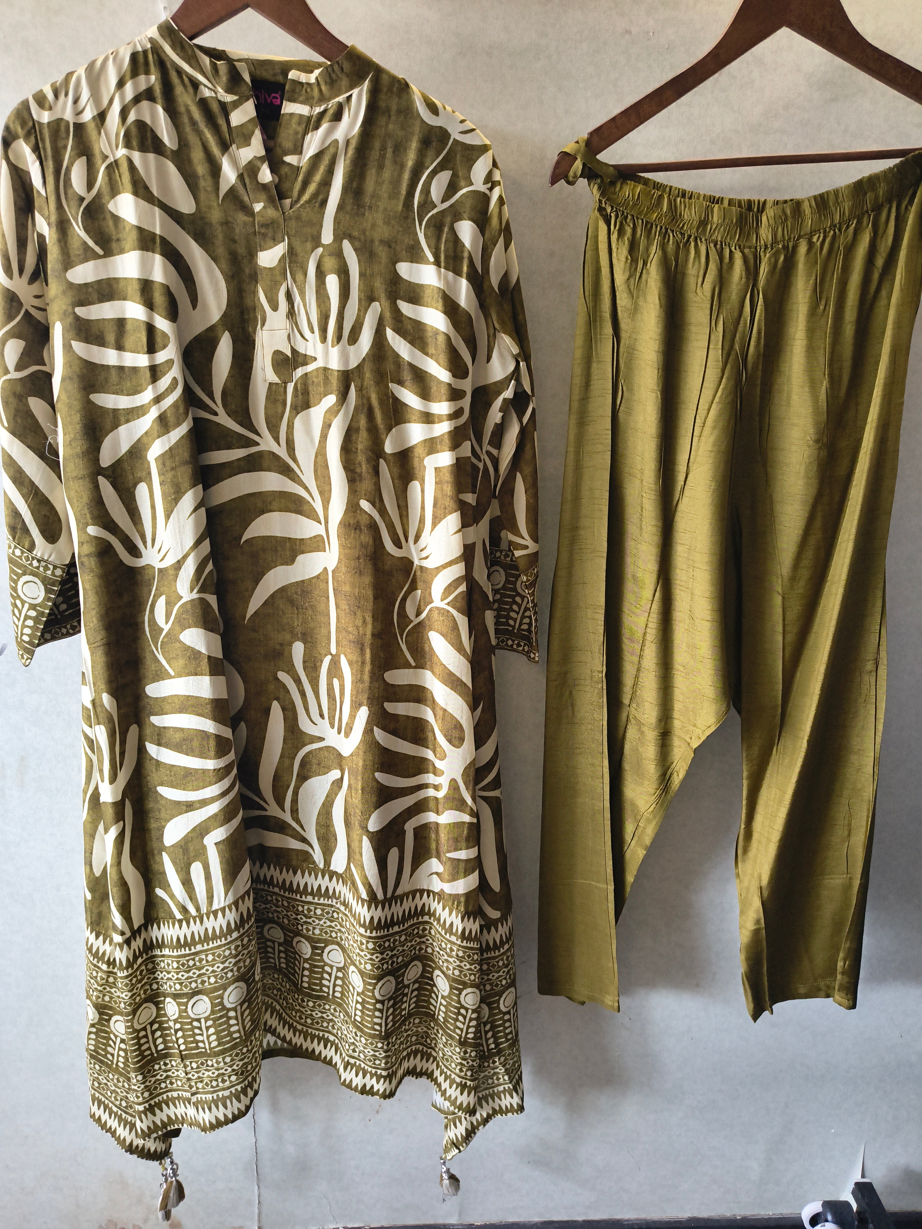 Image of Olive Botanical Printed Premium Co-Ord Set