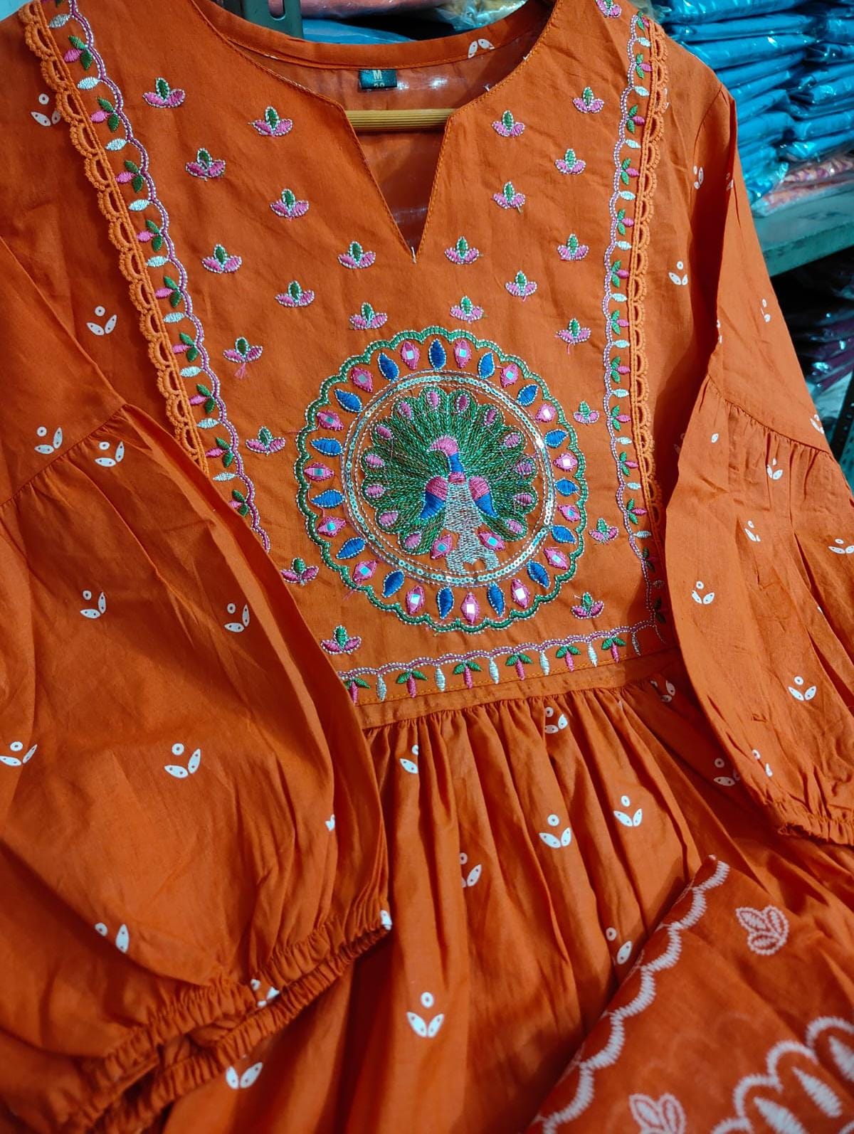 New anarkali kurta set with Cotton Pant & Malmal Dupatta with tier pattern...

Women's Embroidered& pitten work printed Cotton kurta & pant with malmal dupatta set