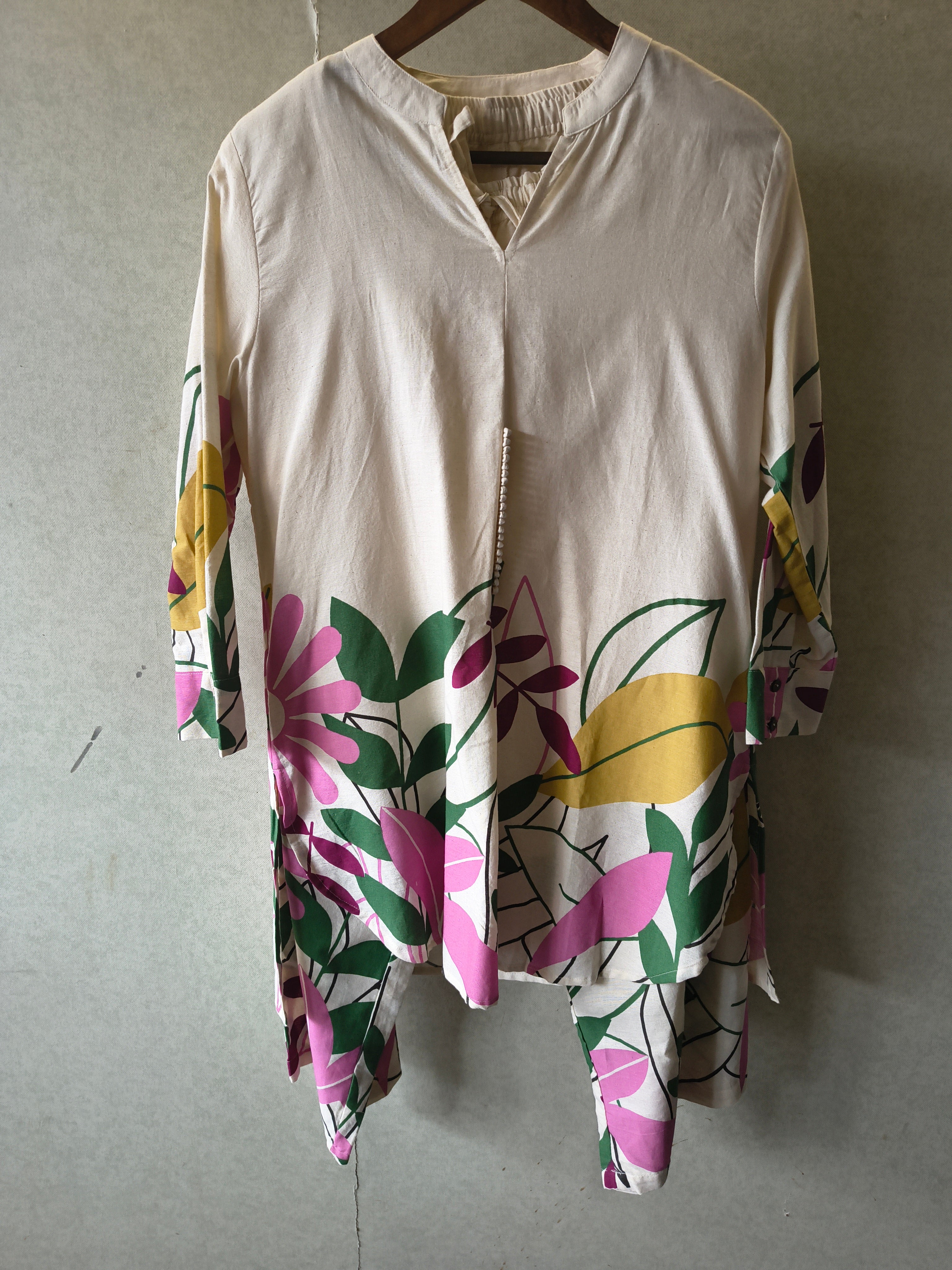 Image of Premium Off-White Floral Printed Kurta Pant Co-Ord Set