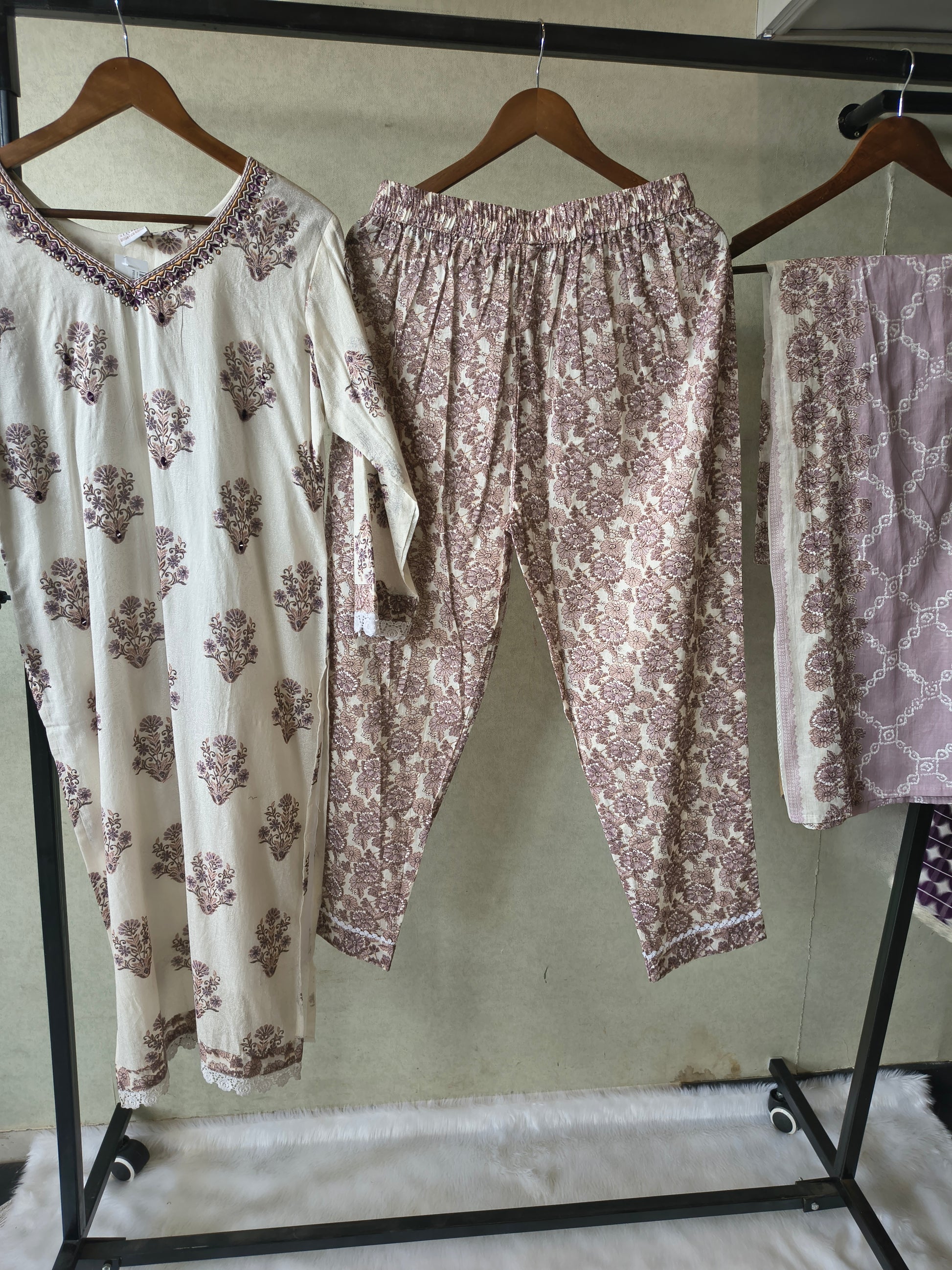 Premium Ivory Floral Printed Cotton Kurta Set with Printed Pants & Contrast Dupatta