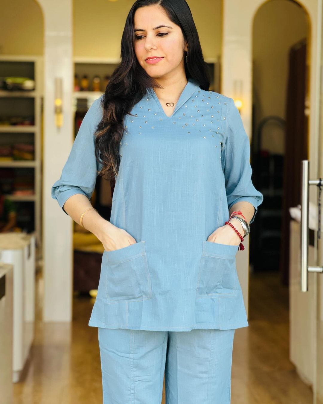 Look stylish and walk in comfort with our new Hand WORK set perfect for your wardrobe. Pure Denim Cotton Slub